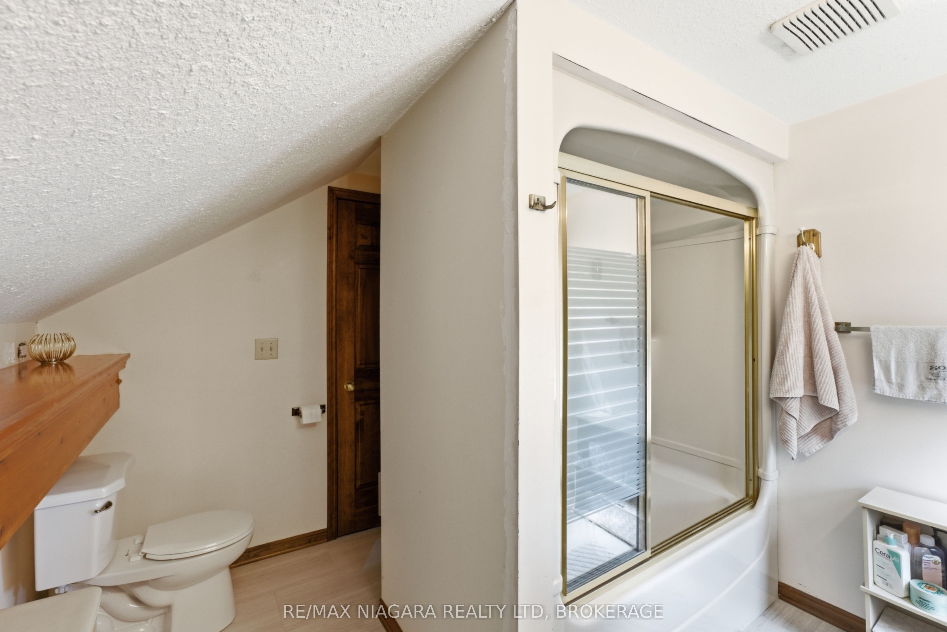4491 Canborough Road Property Photo 23