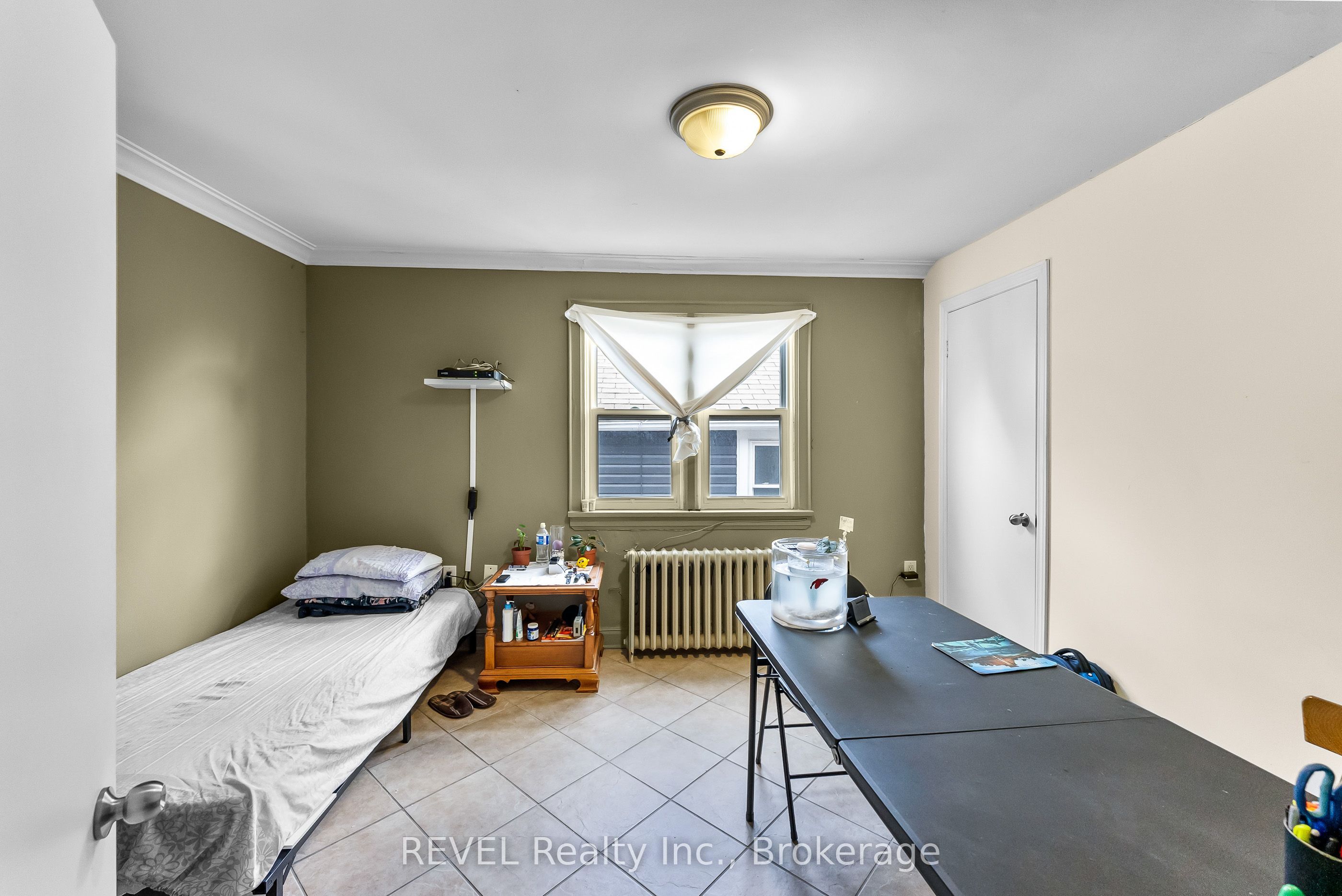 28 Division Street Upper Property Photo 7
