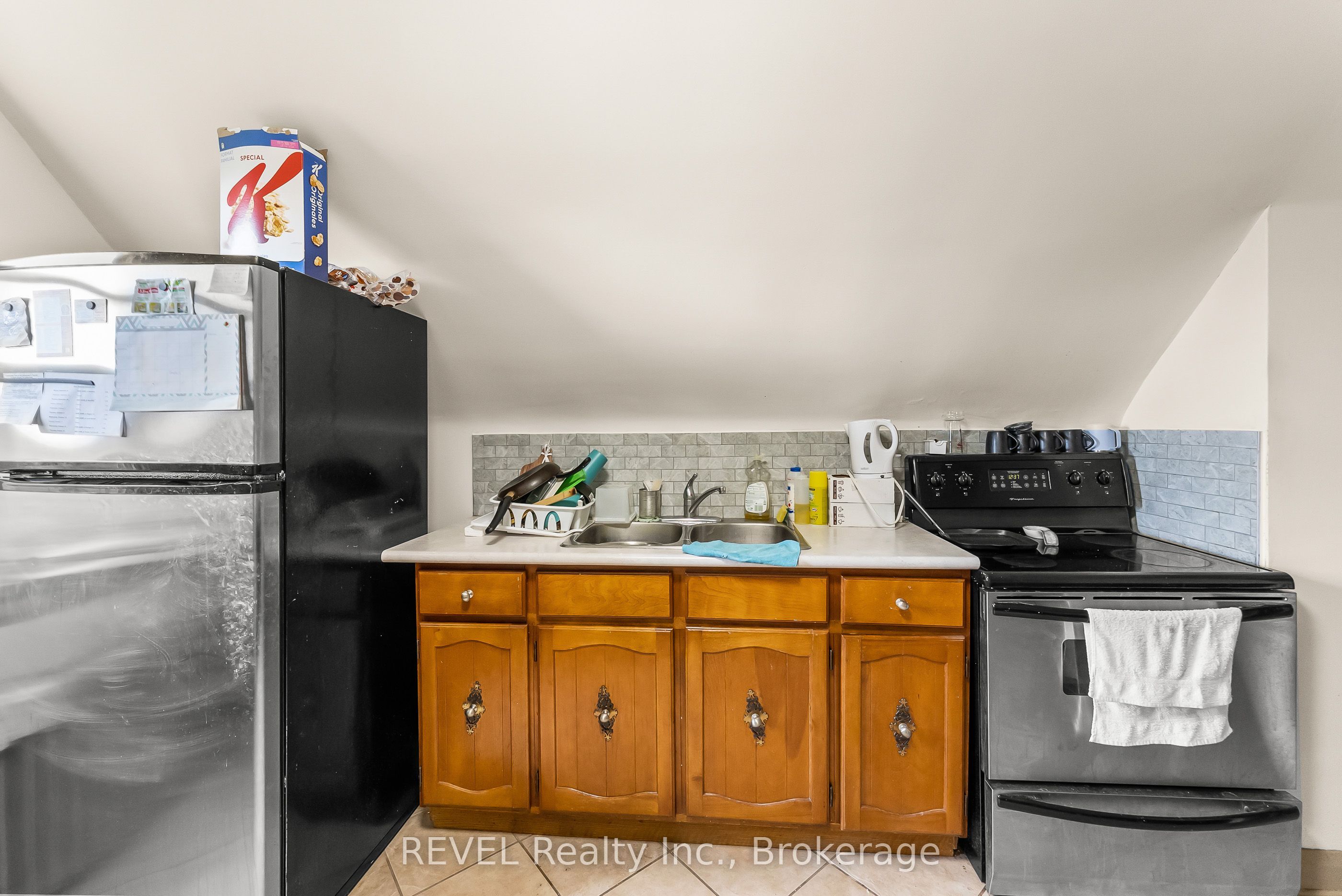 28 Division Street Upper Property Photo 8