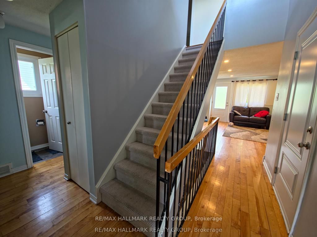 16 Tedwyn Drive Property Photo 4