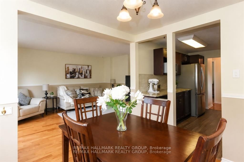 16 Tedwyn Drive Property Photo 8