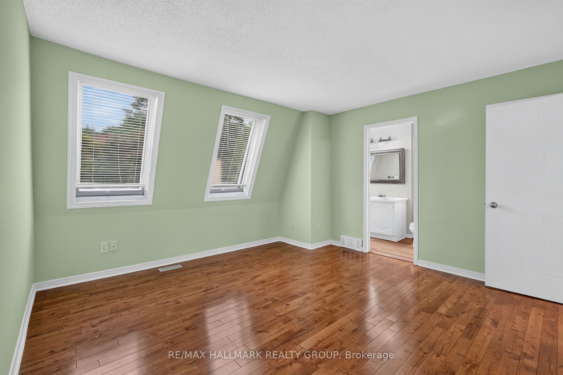 1427 Forge Street Property Photo 22