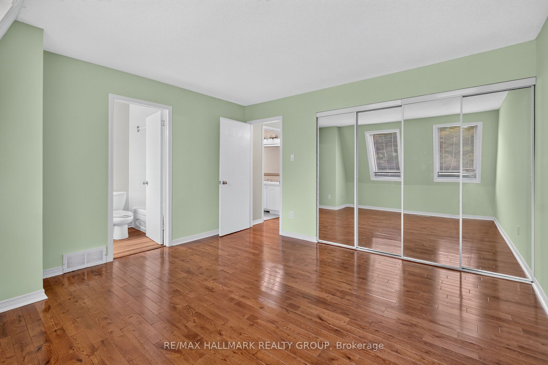 1427 Forge Street Property Photo 25