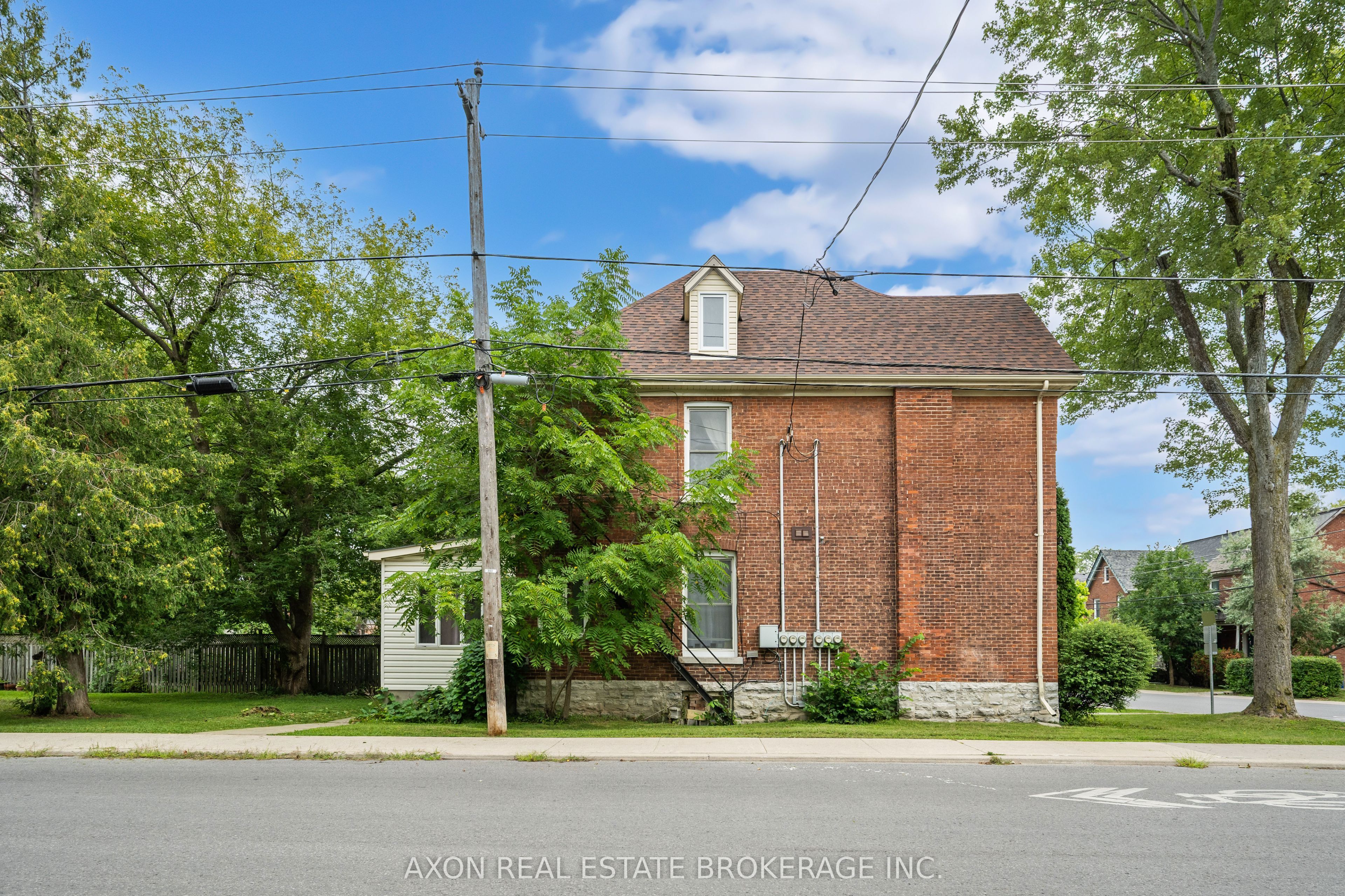 408 Albert Street Property Photo 4
