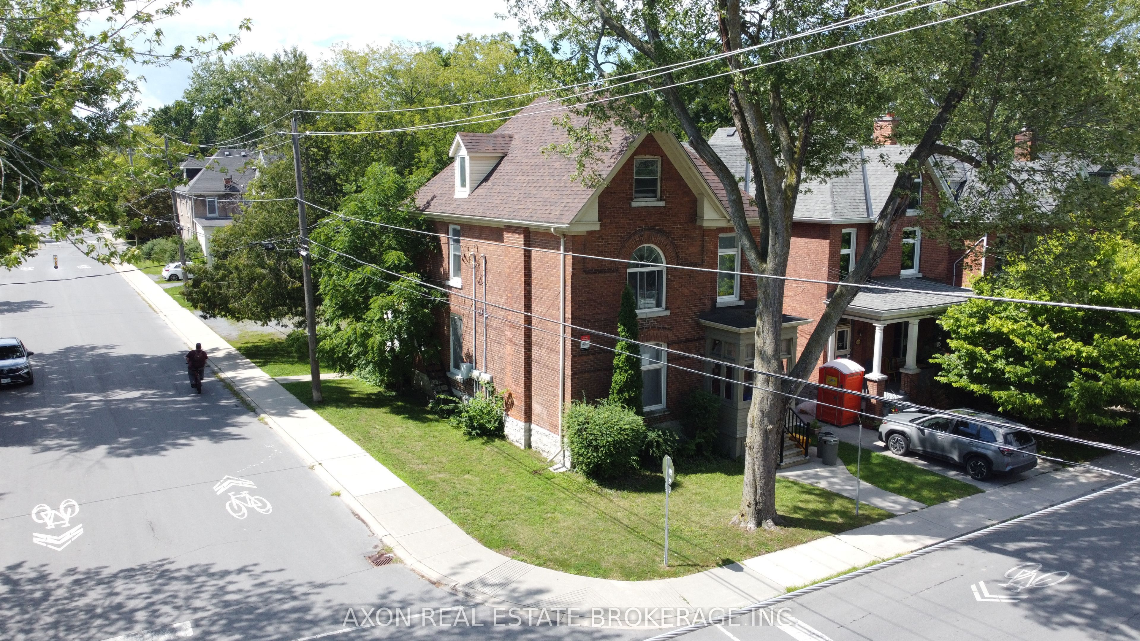 408 Albert Street Property Photo 6