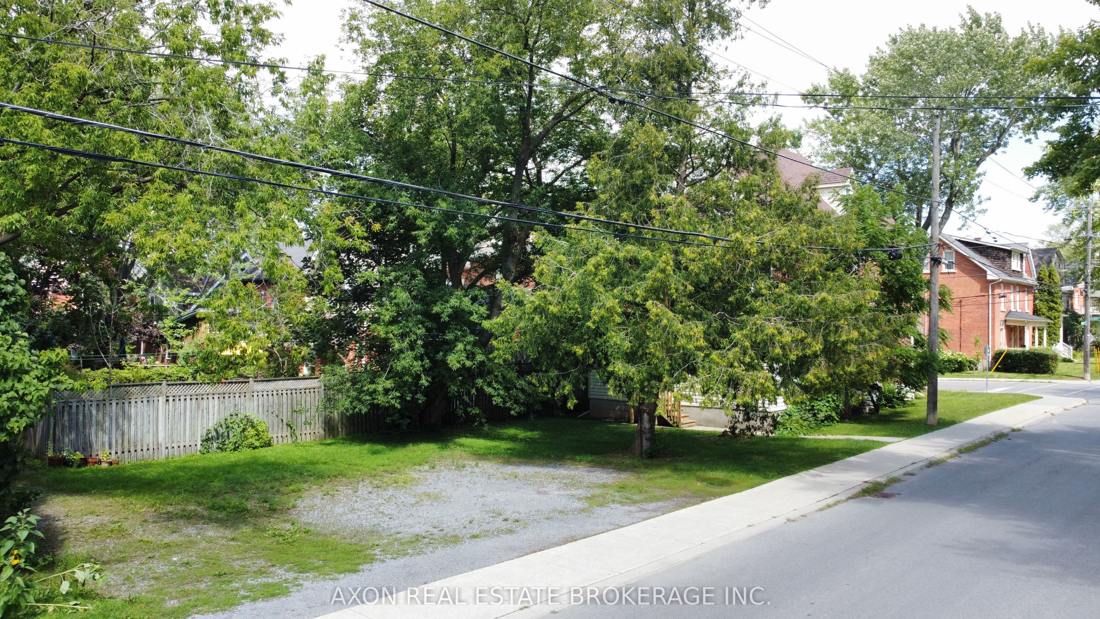 408 Albert Street Property Photo 10