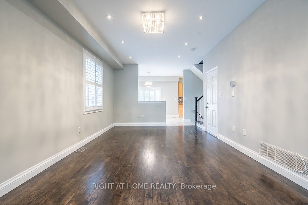 27 Panorama Way Property Photo 5