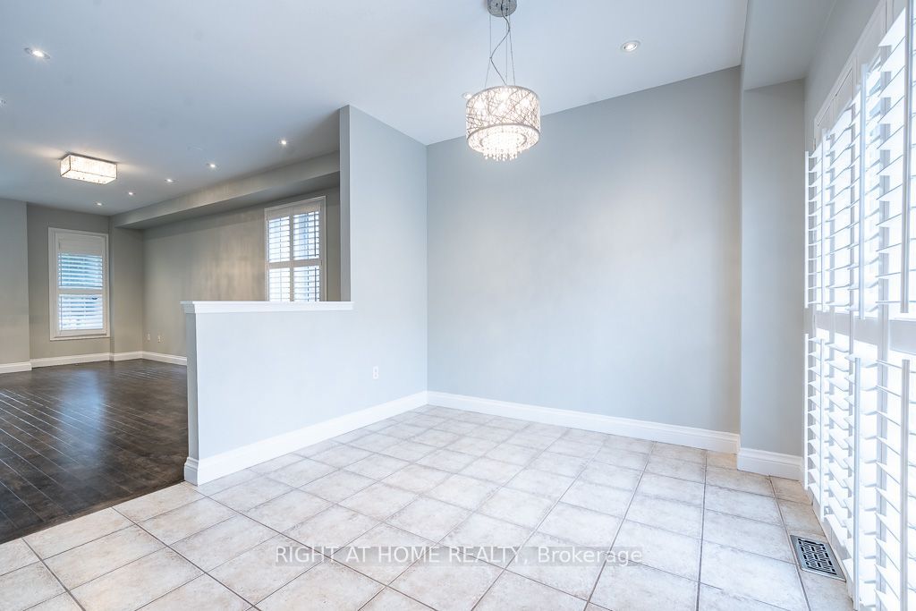 27 Panorama Way Property Photo 10