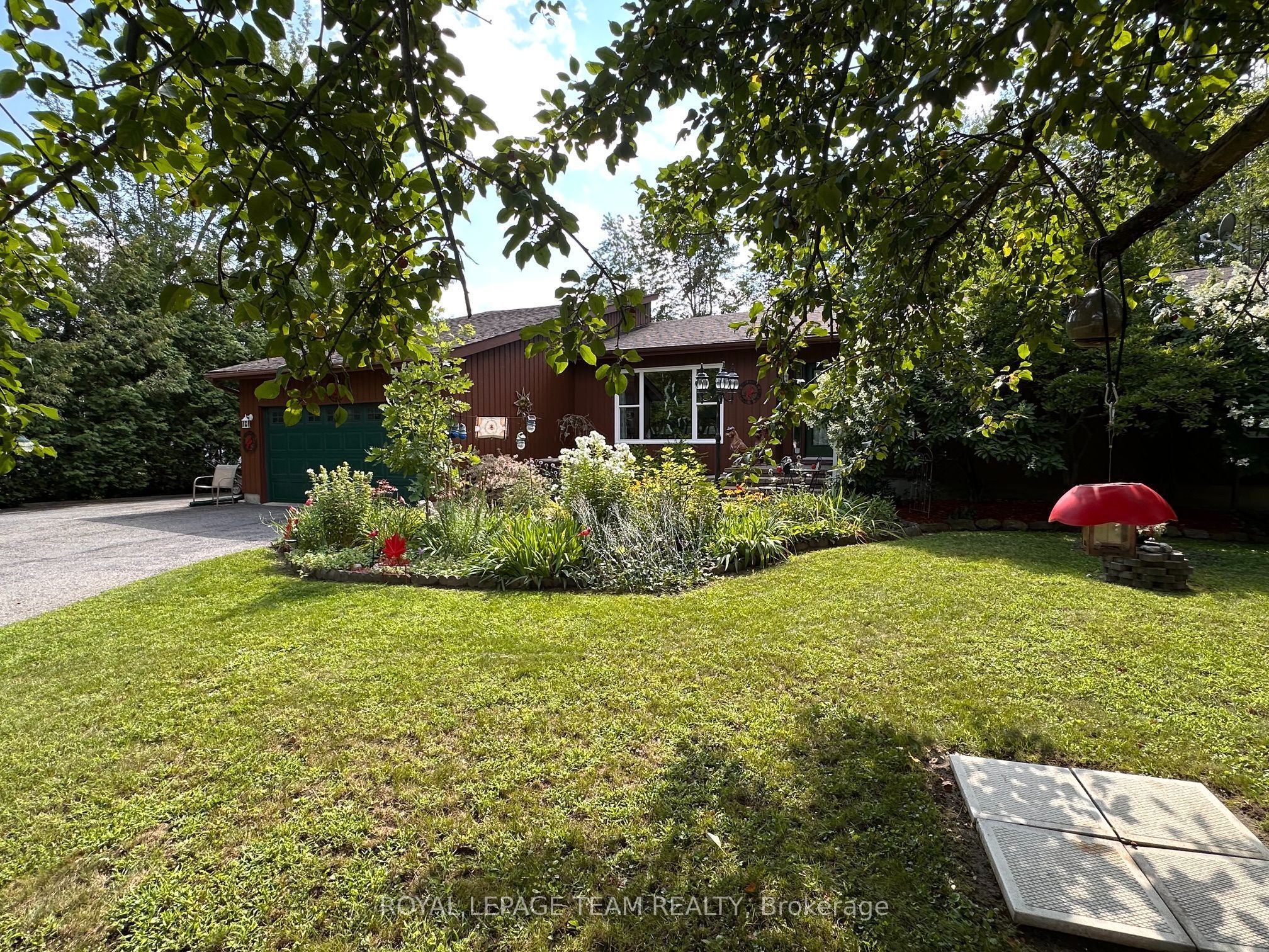 1663 Christina Crescent Property Photo 40