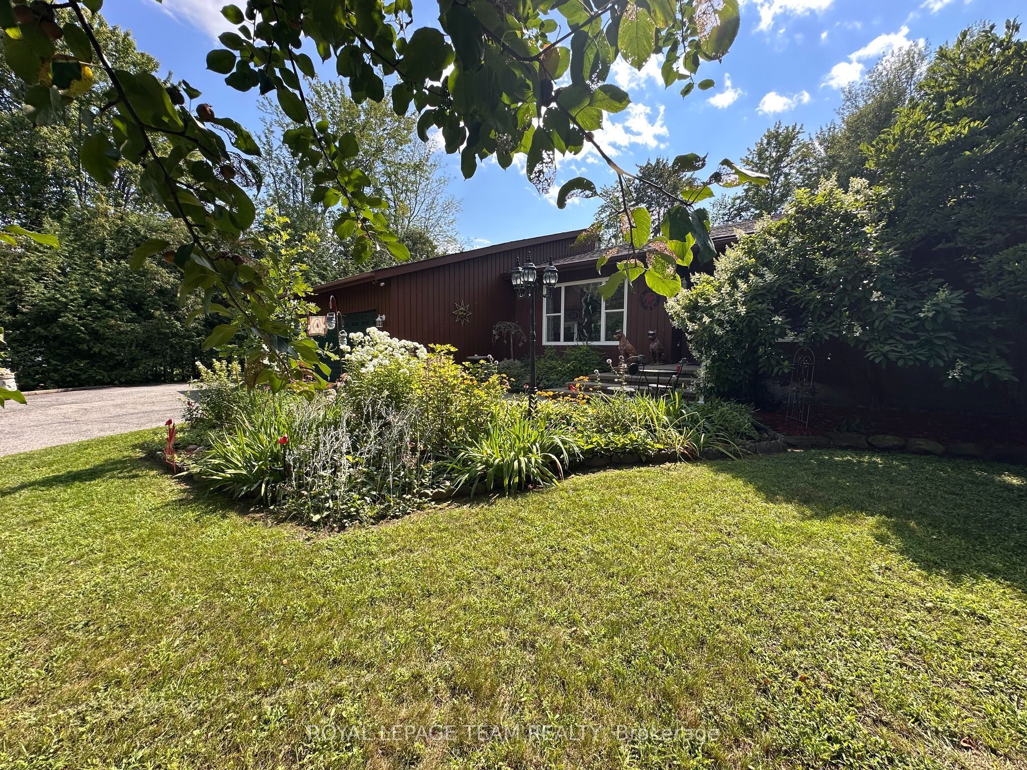 1663 Christina Crescent Property Photo 41