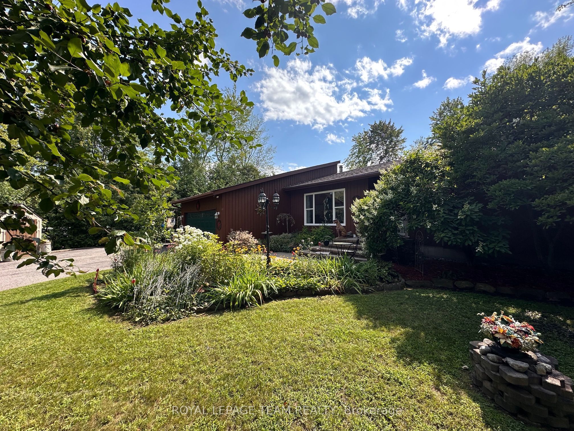 1663 Christina Crescent Property Photo 46