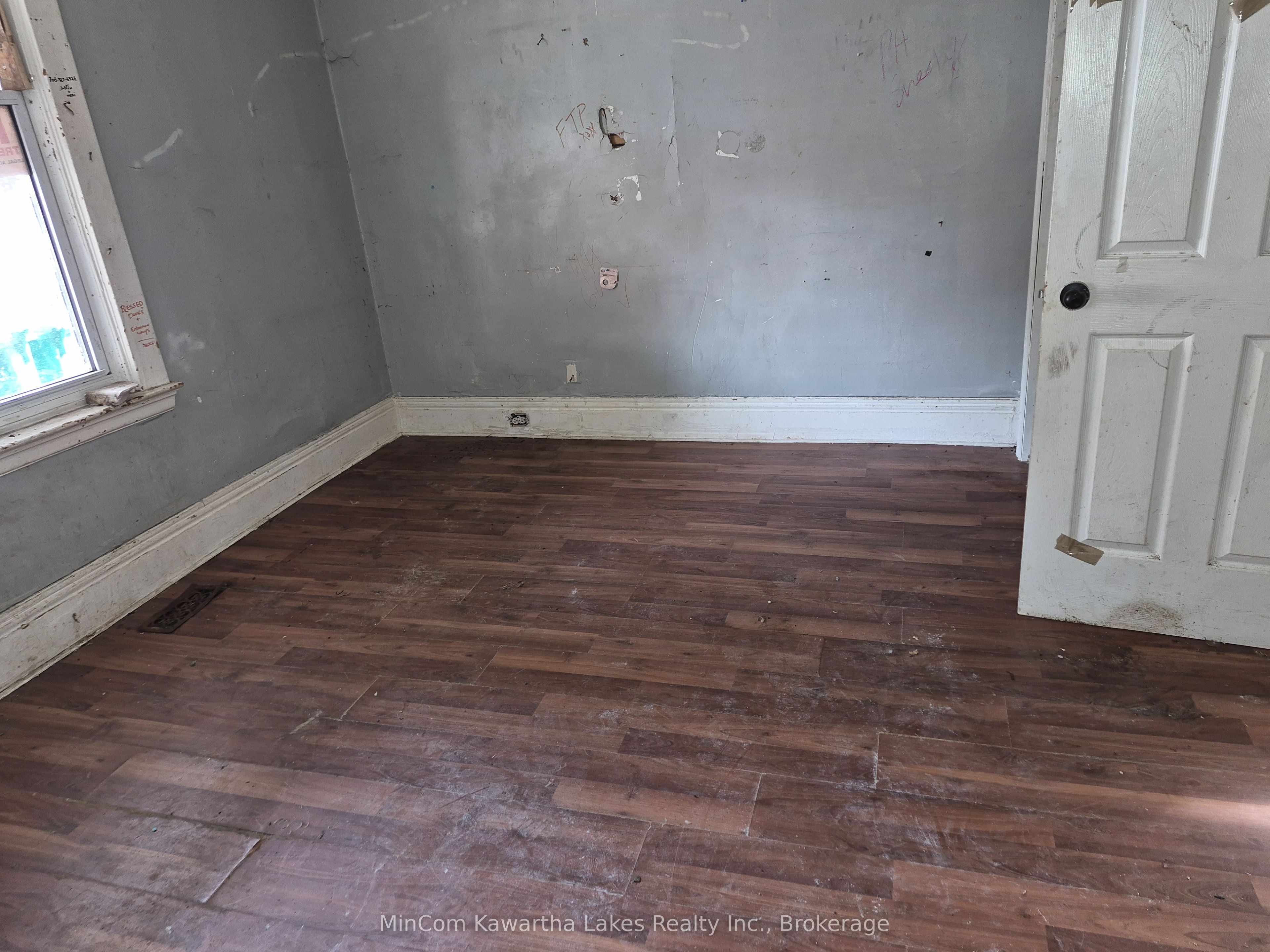 467 Albert Street Property Photo 7