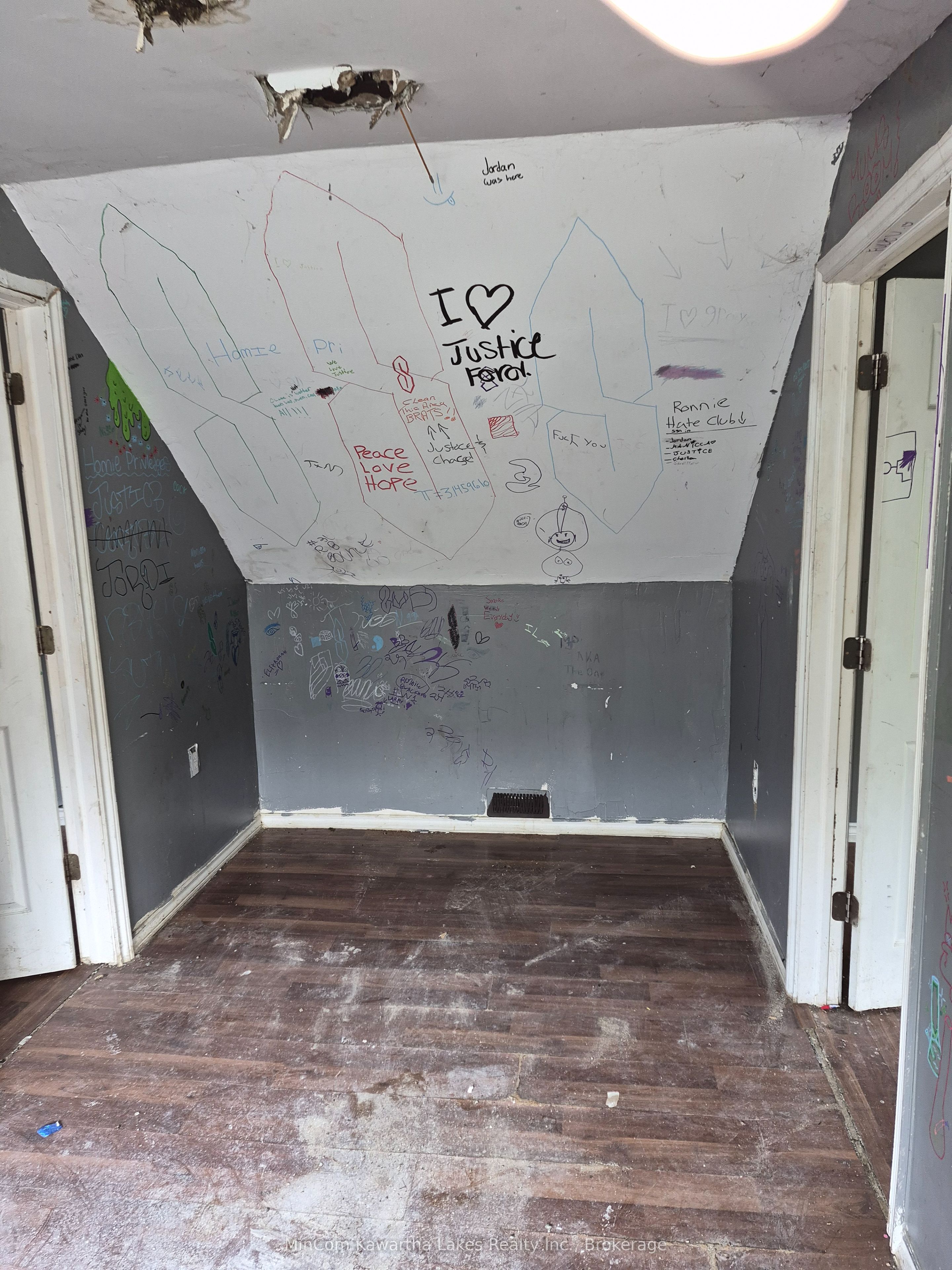 467 Albert Street Property Photo 21