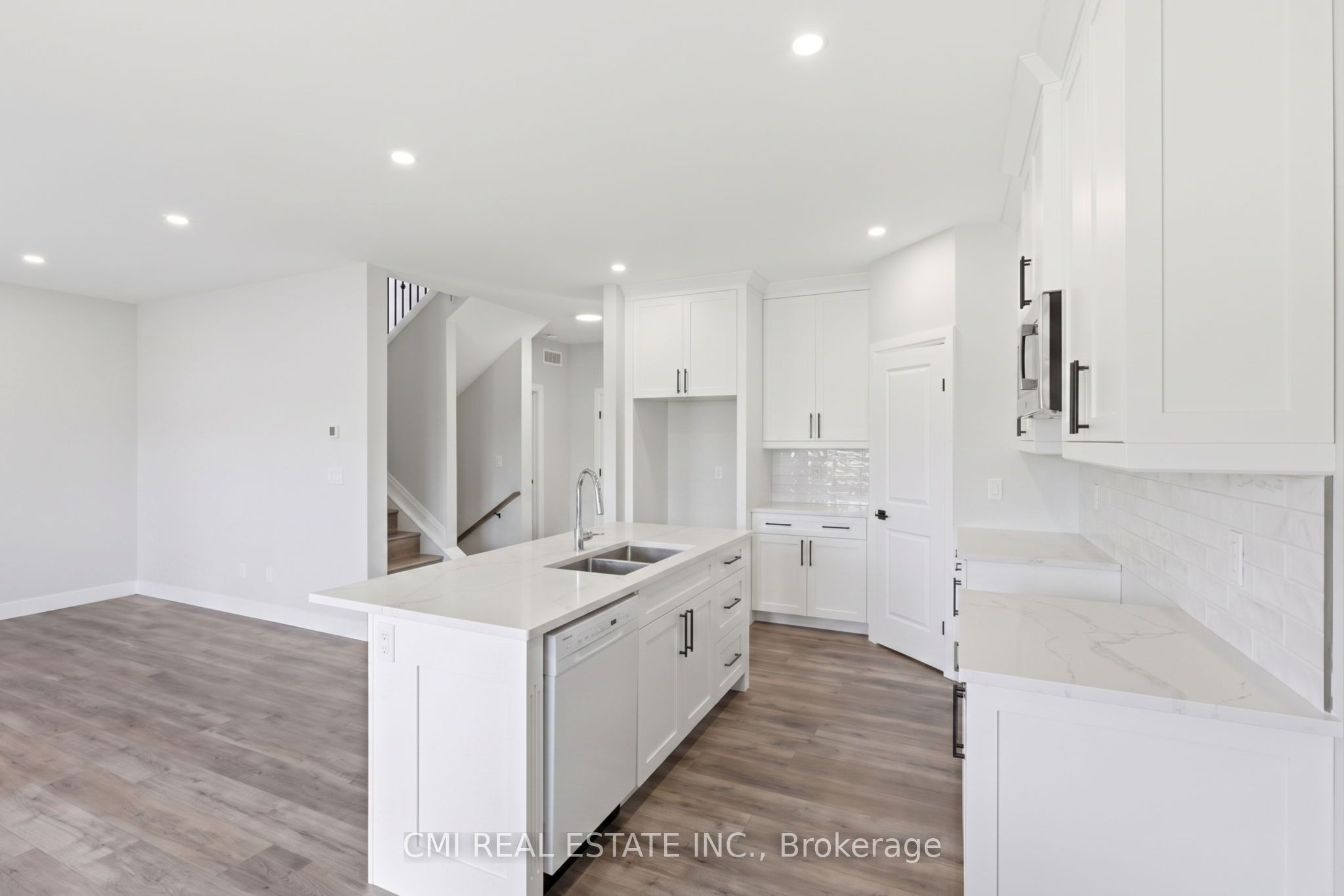 93 Eagle Street 10b Property Photo 17