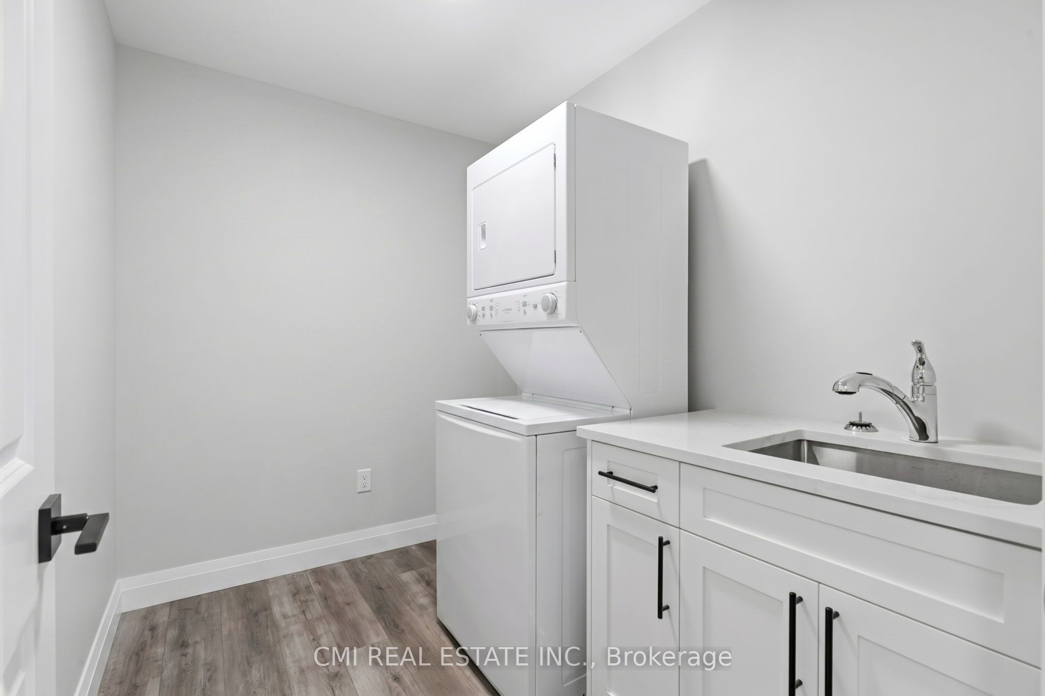 93 Eagle Street 10b Property Photo 36