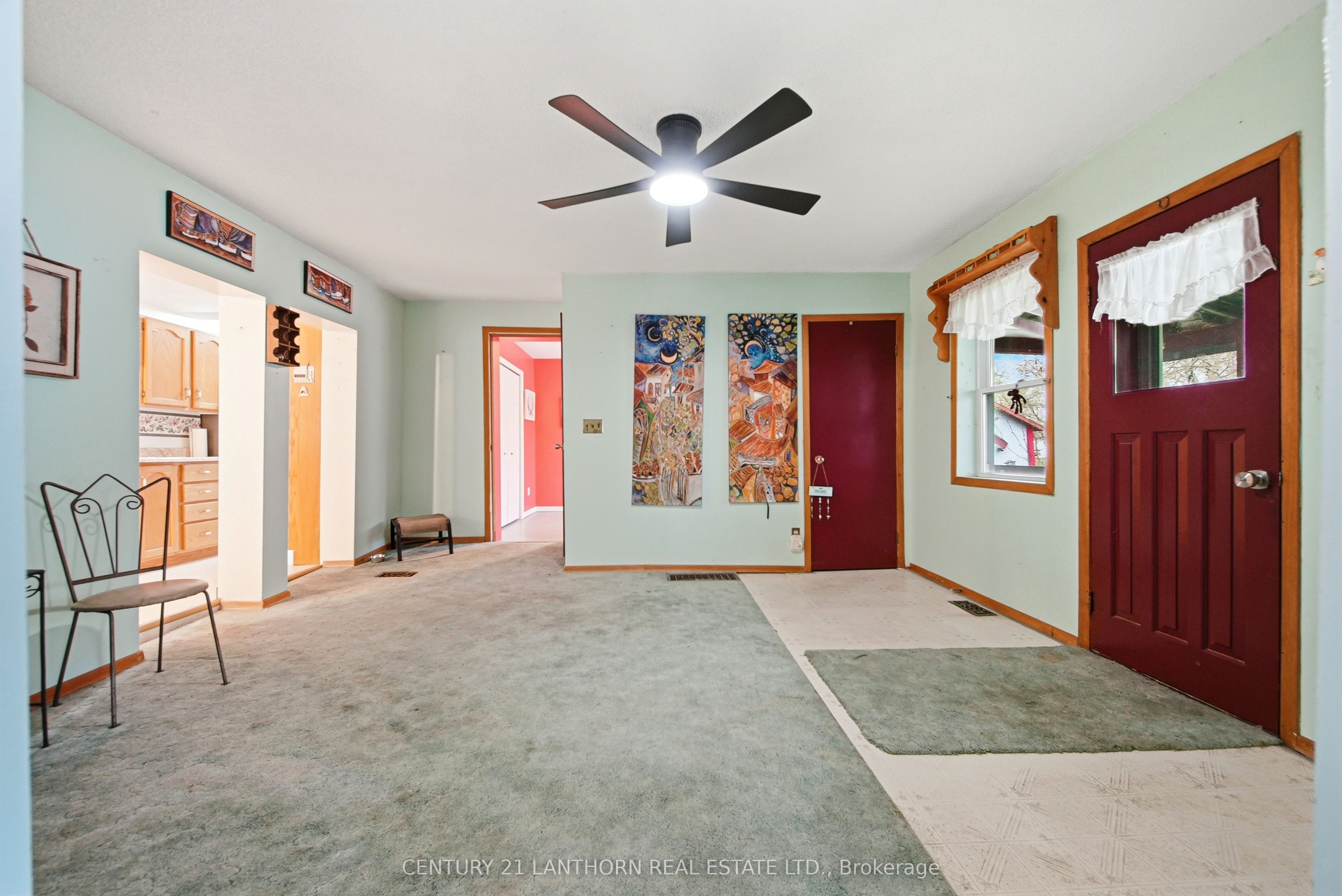 193 St. Lawrence Street E Property Photo 9