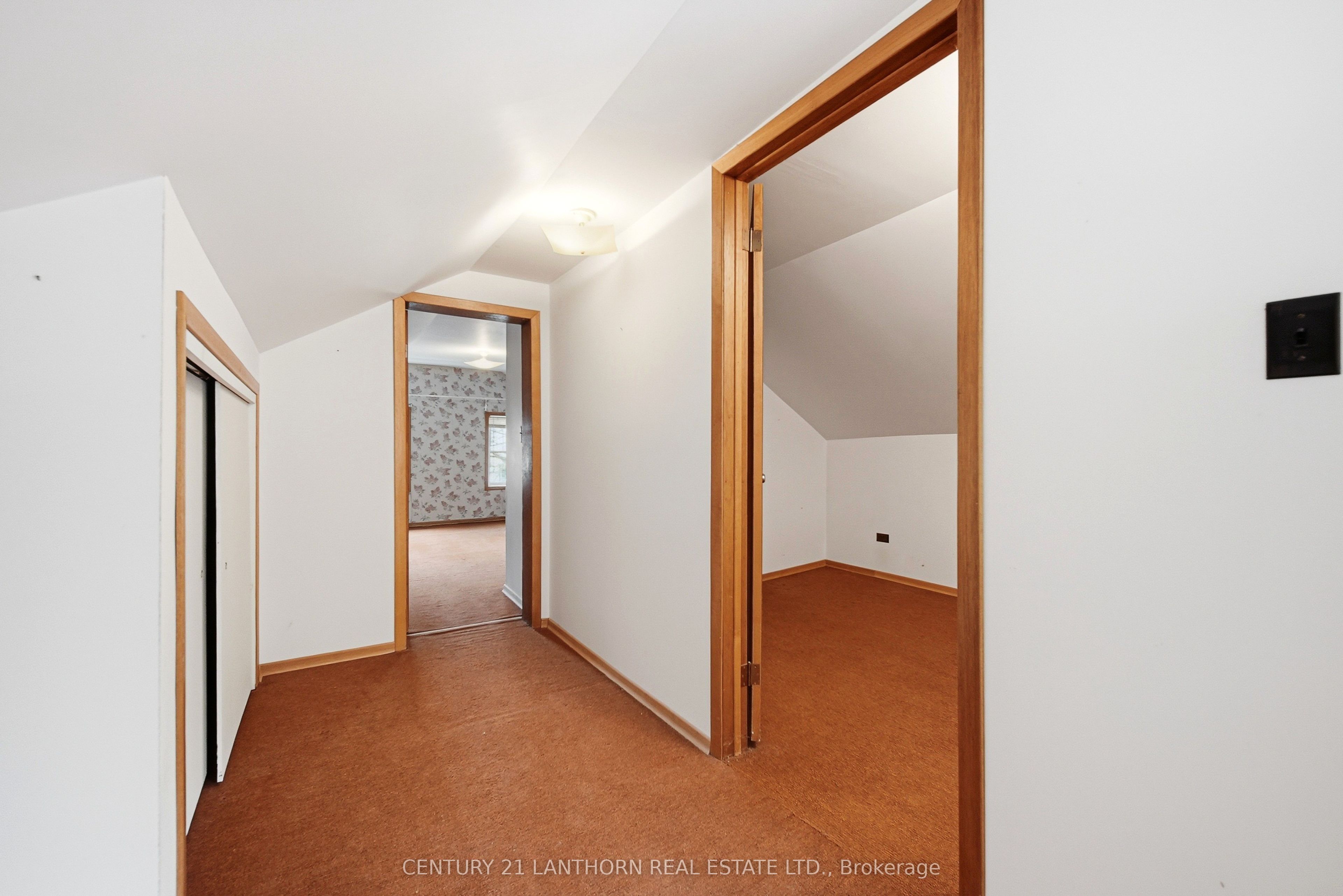 193 St. Lawrence Street E Property Photo 20