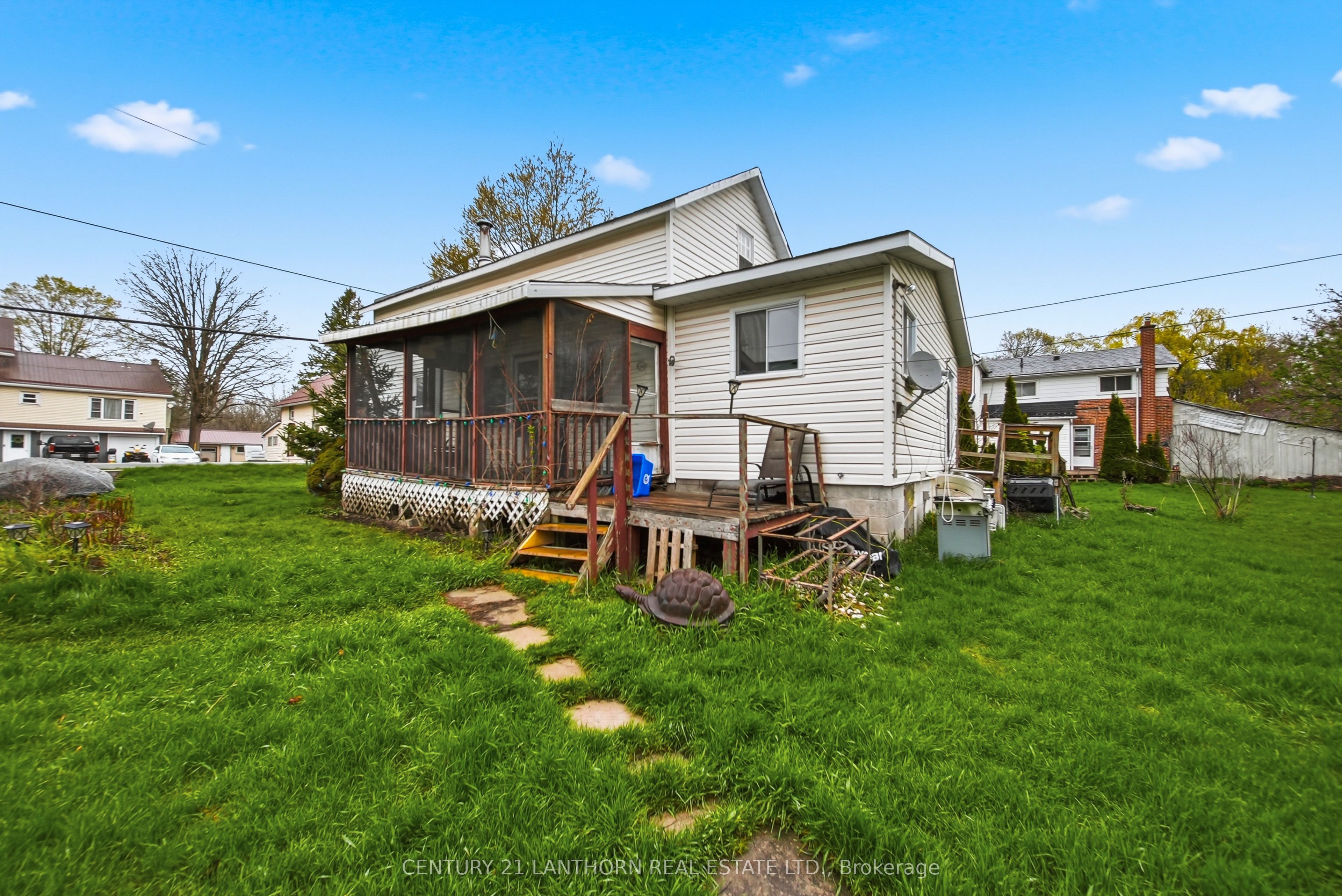 193 St. Lawrence Street E Property Photo 27