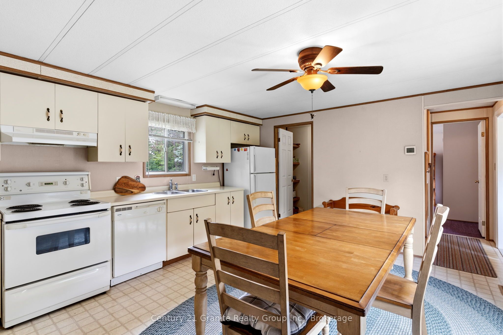 1105 Eighth Lane Property Photo 8