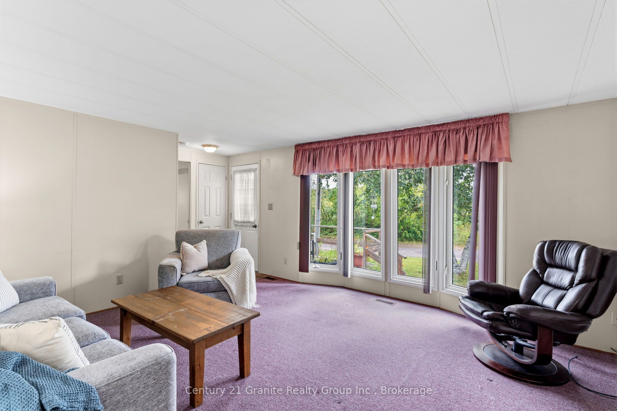 1105 Eighth Lane Property Photo 12