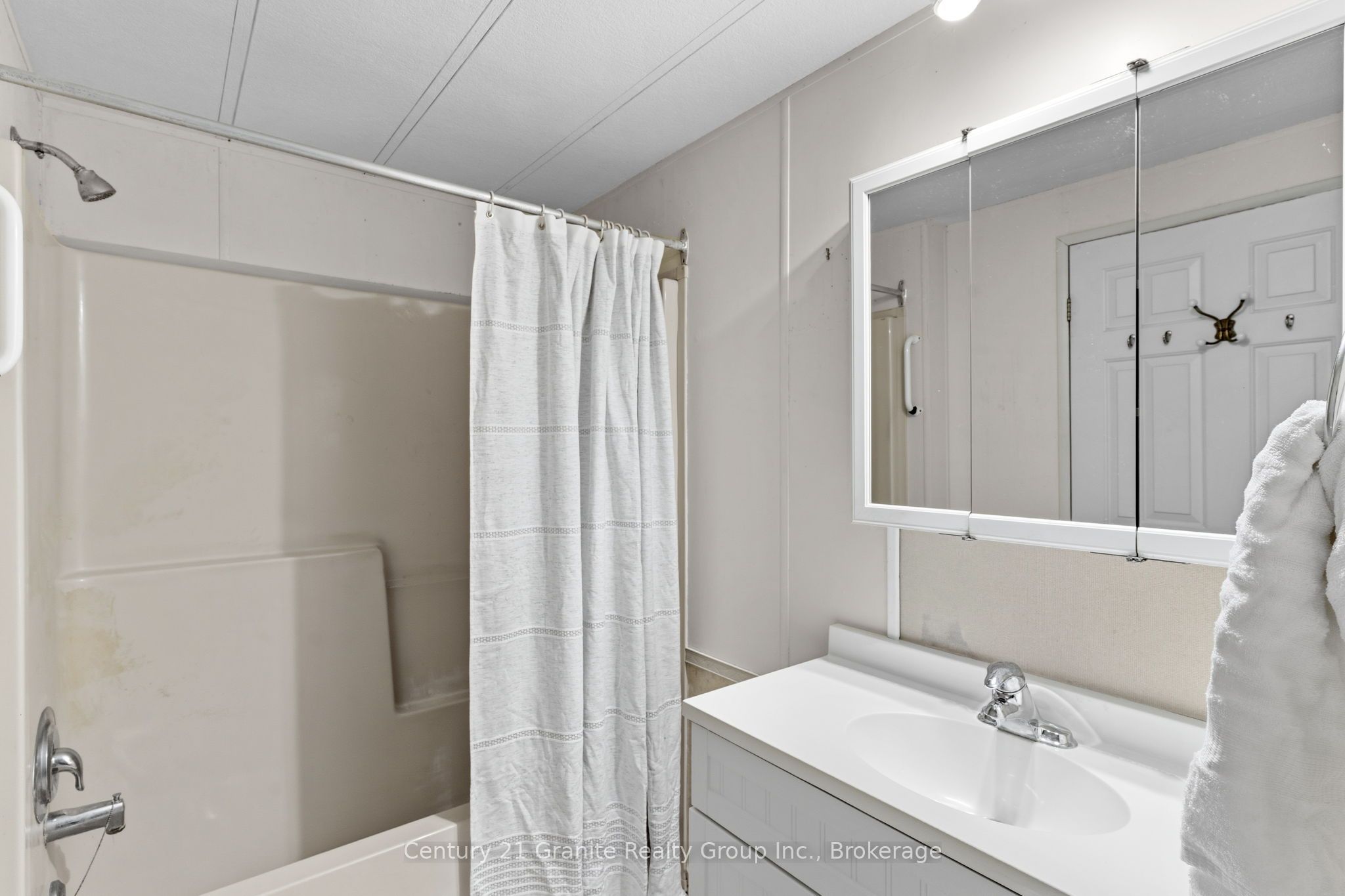 1105 Eighth Lane Property Photo 19