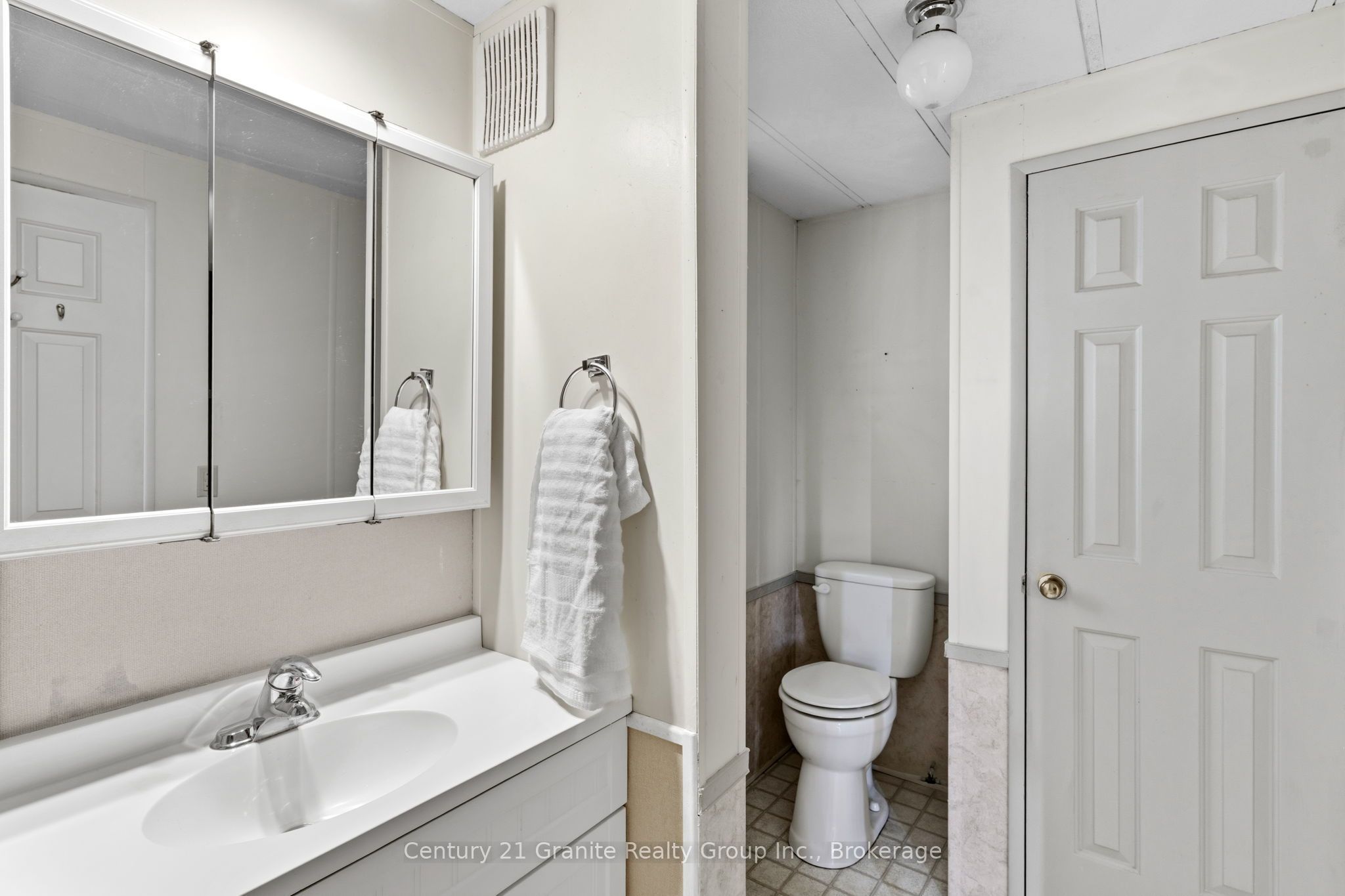 1105 Eighth Lane Property Photo 20