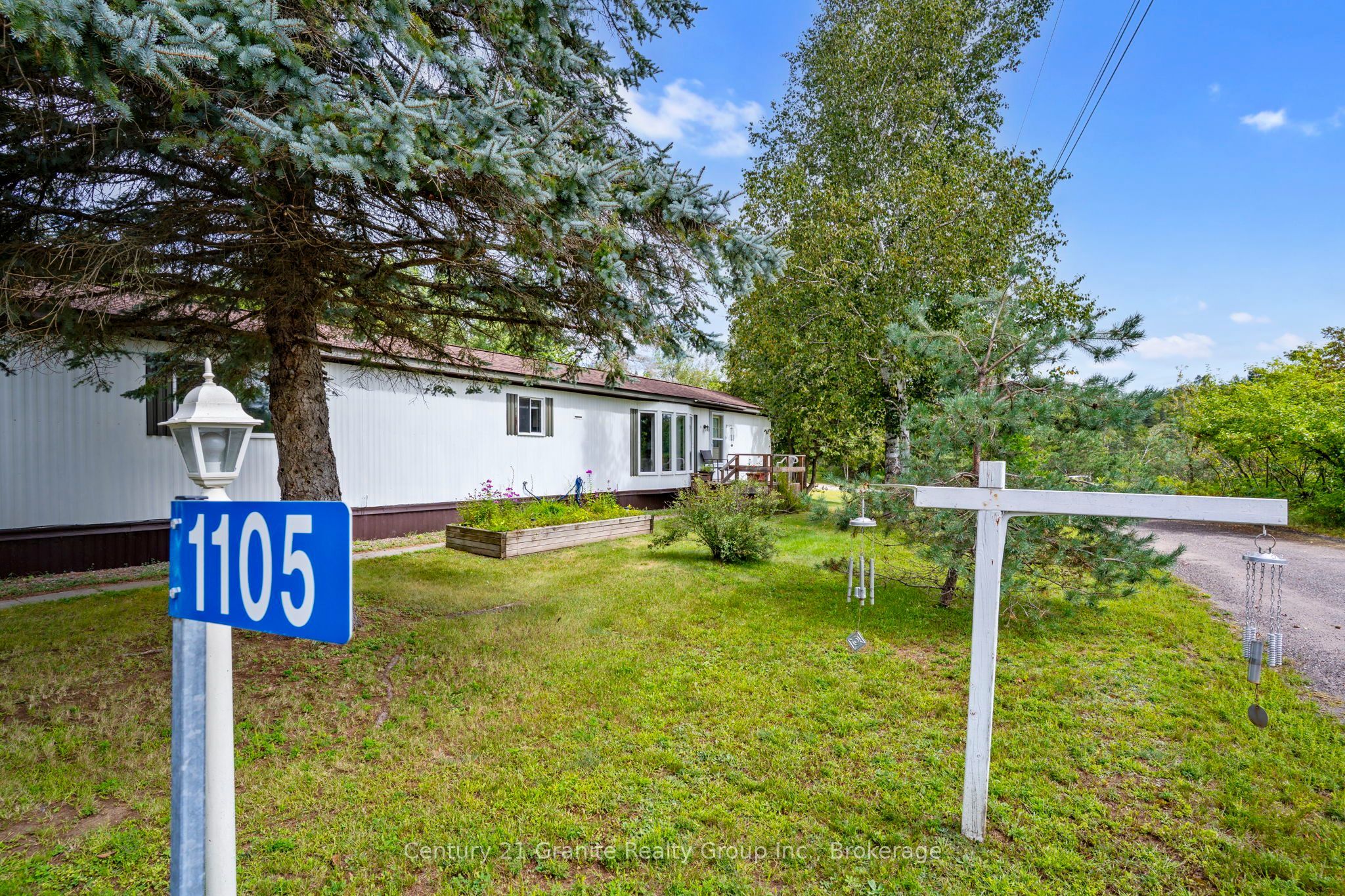 1105 Eighth Lane Property Photo 25