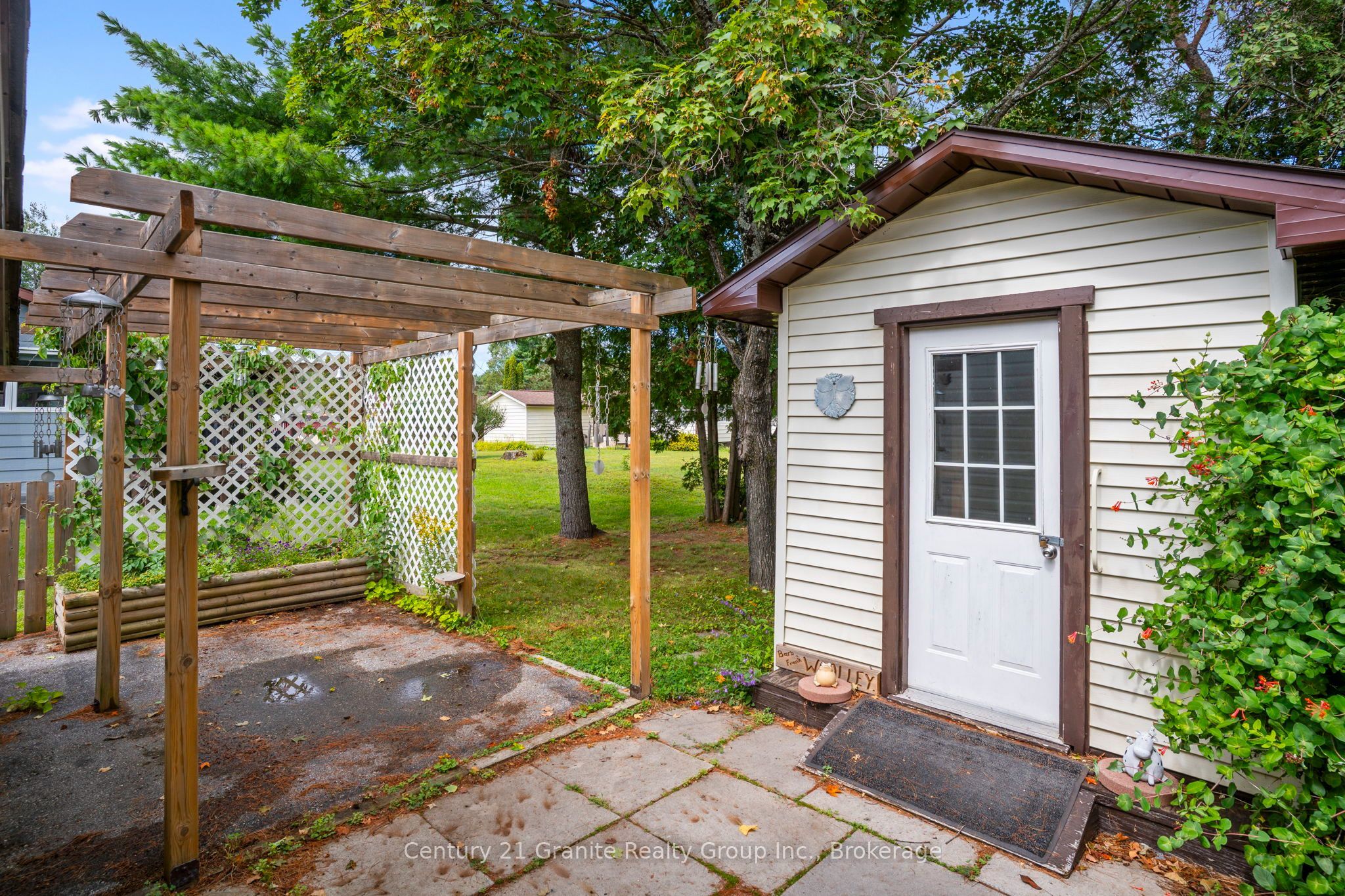 1105 Eighth Lane Property Photo 29