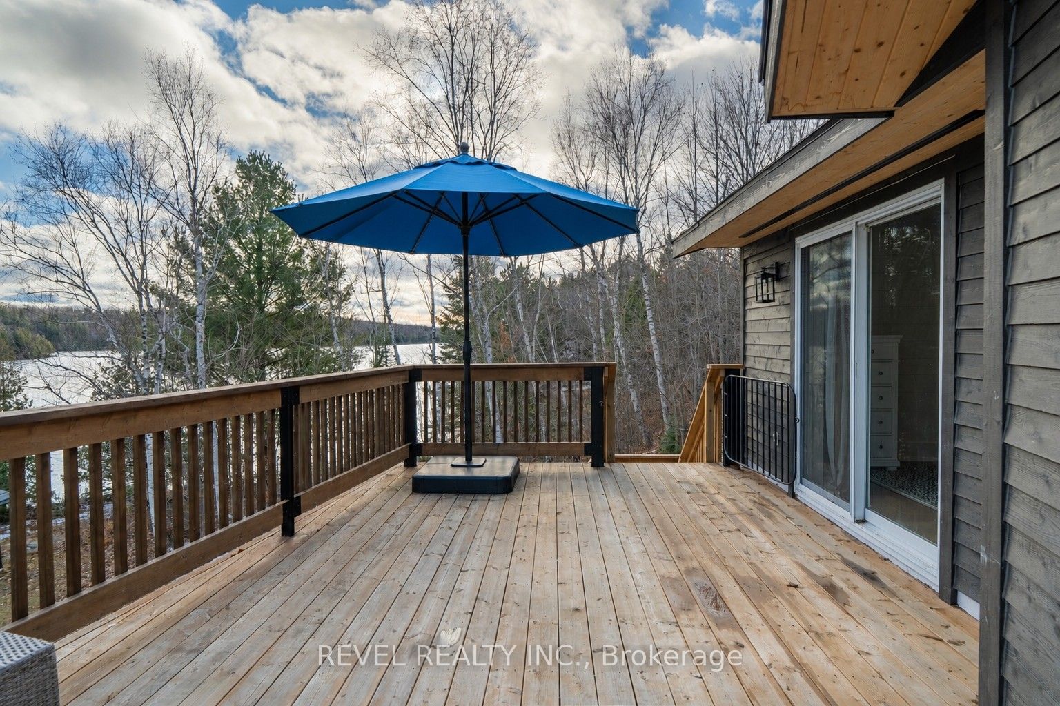 300 Green Lane Property Photo 17