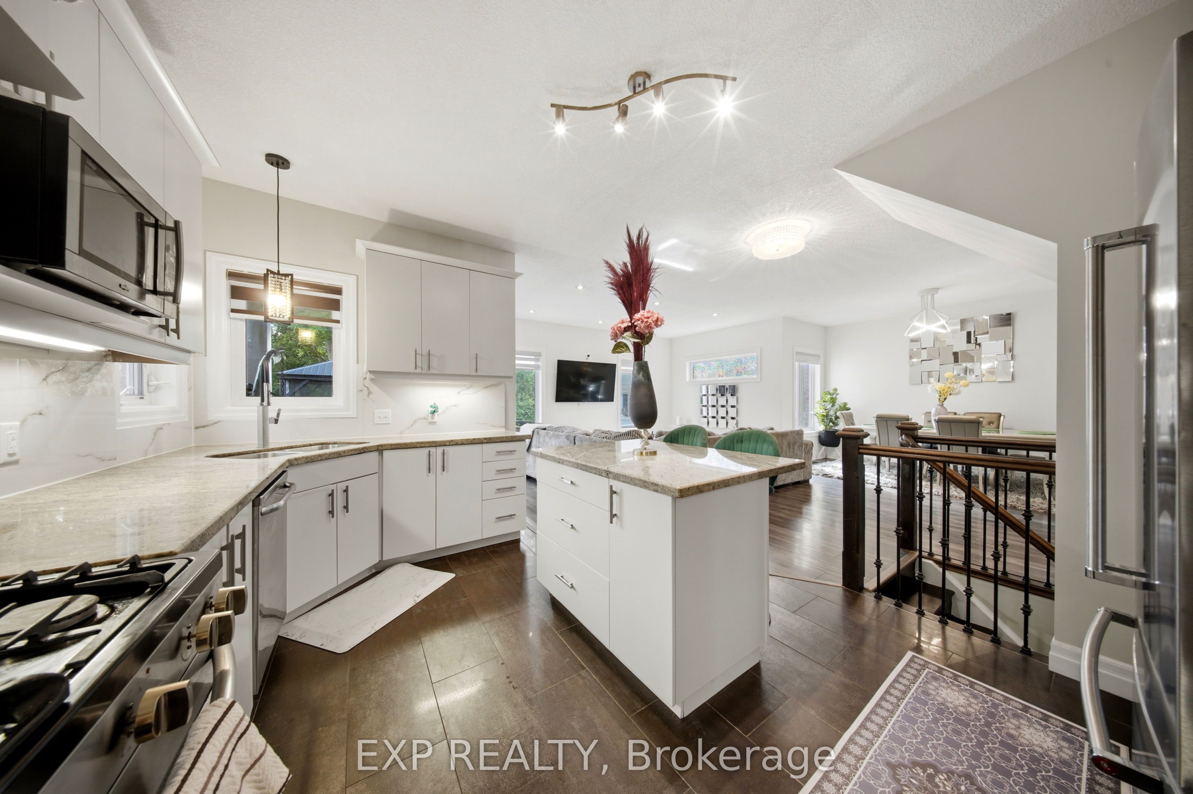 167 Broadoaks Drive Property Photo 16