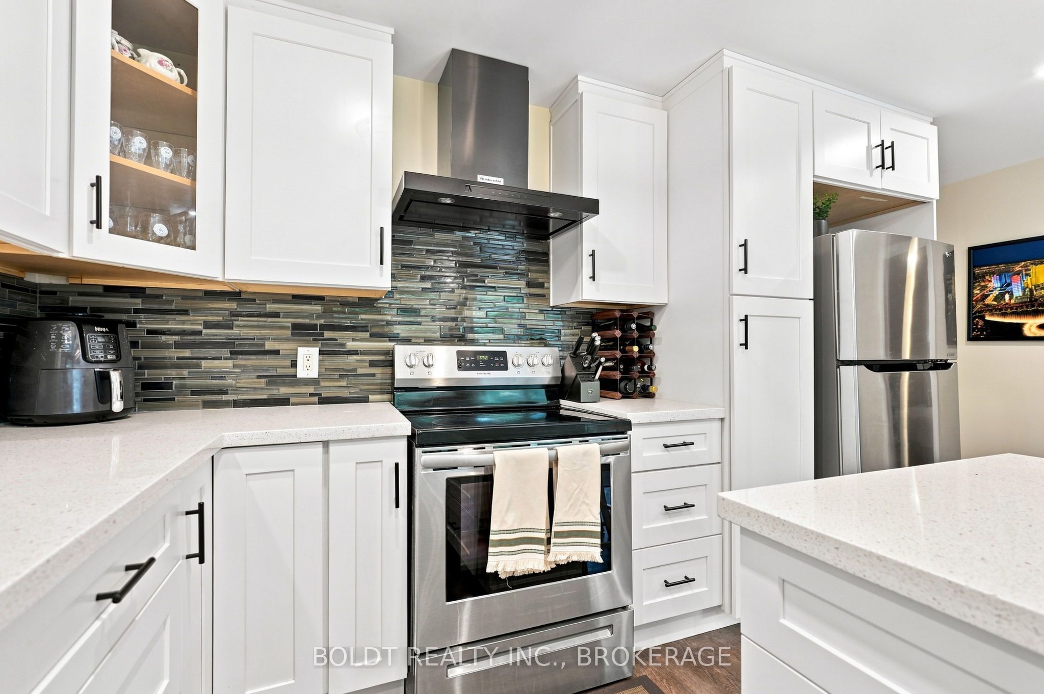 8166 Thorold Stone (main) Road Property Photo 9