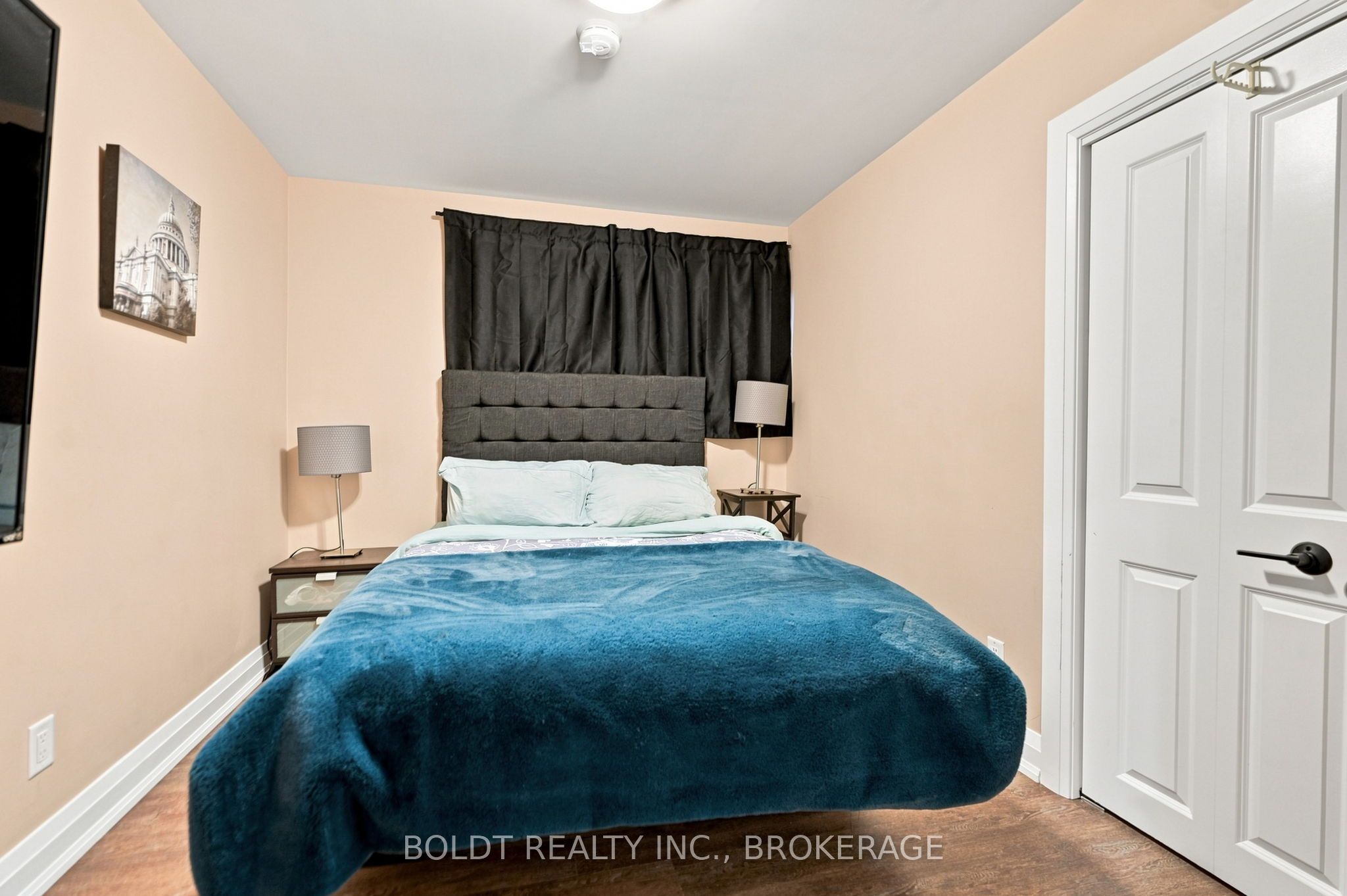 8166 Thorold Stone (main) Road Property Photo 13