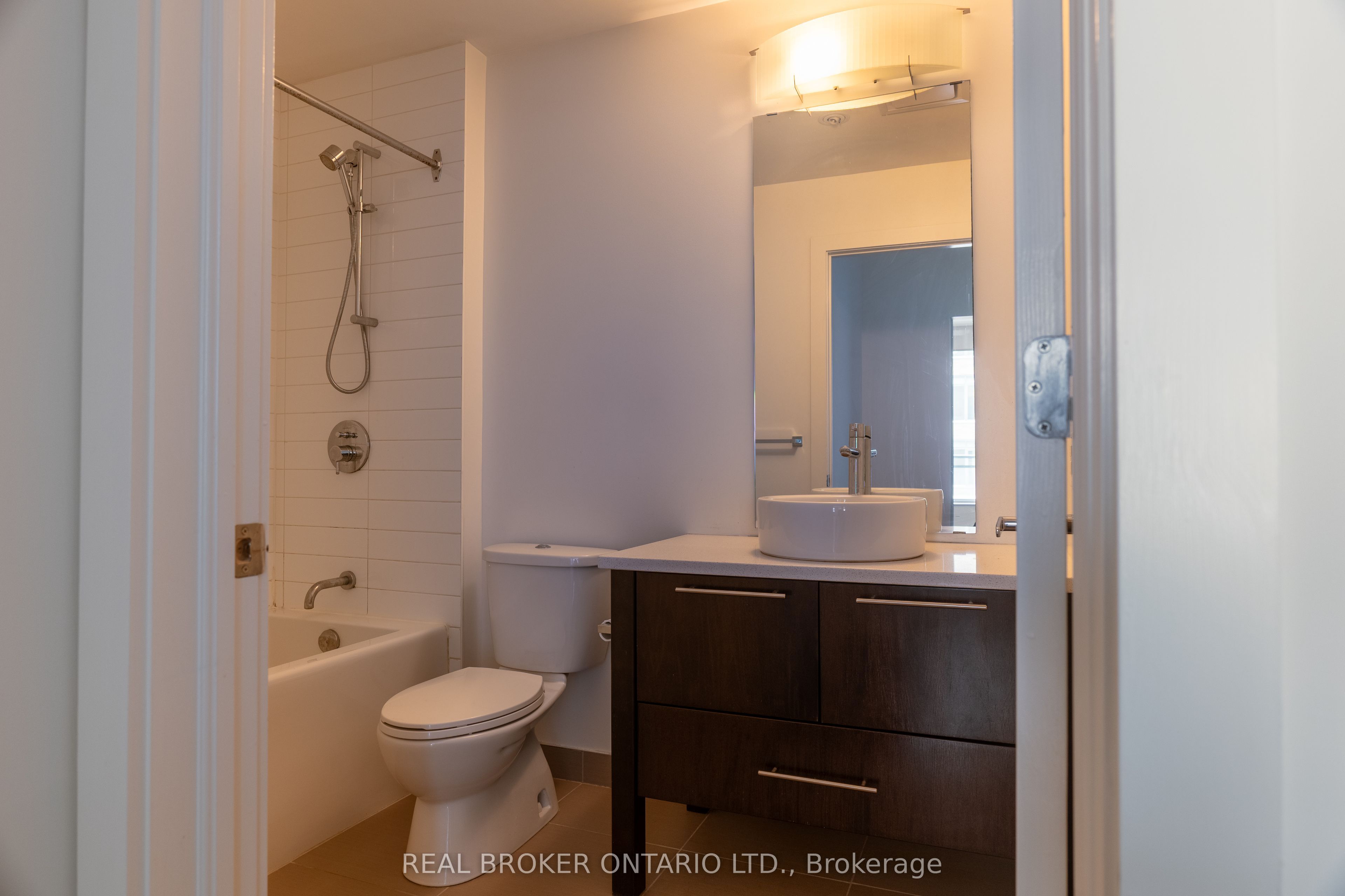 101 Richmond Road 417 Property Photo 17