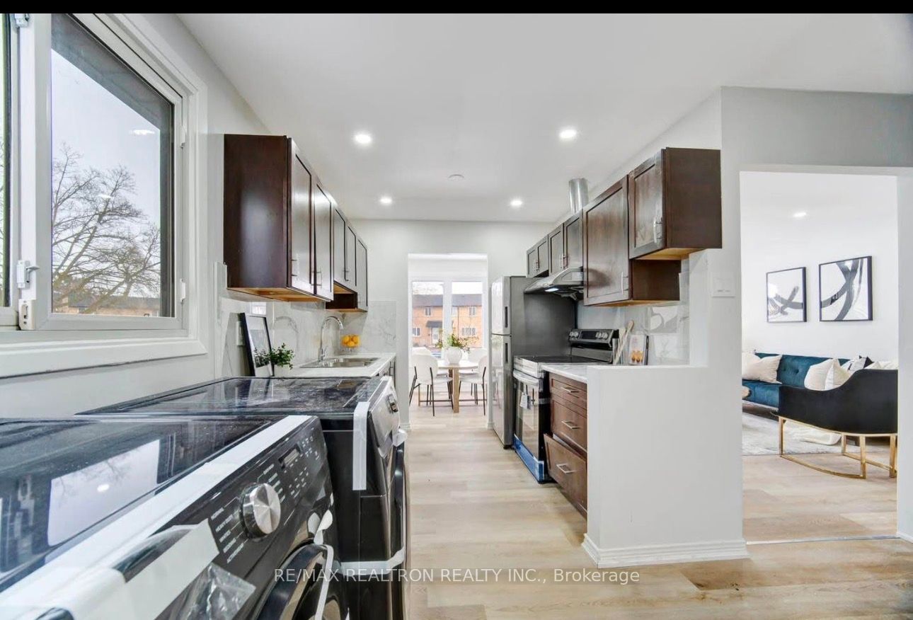 29 Court Lane Property Photo 1