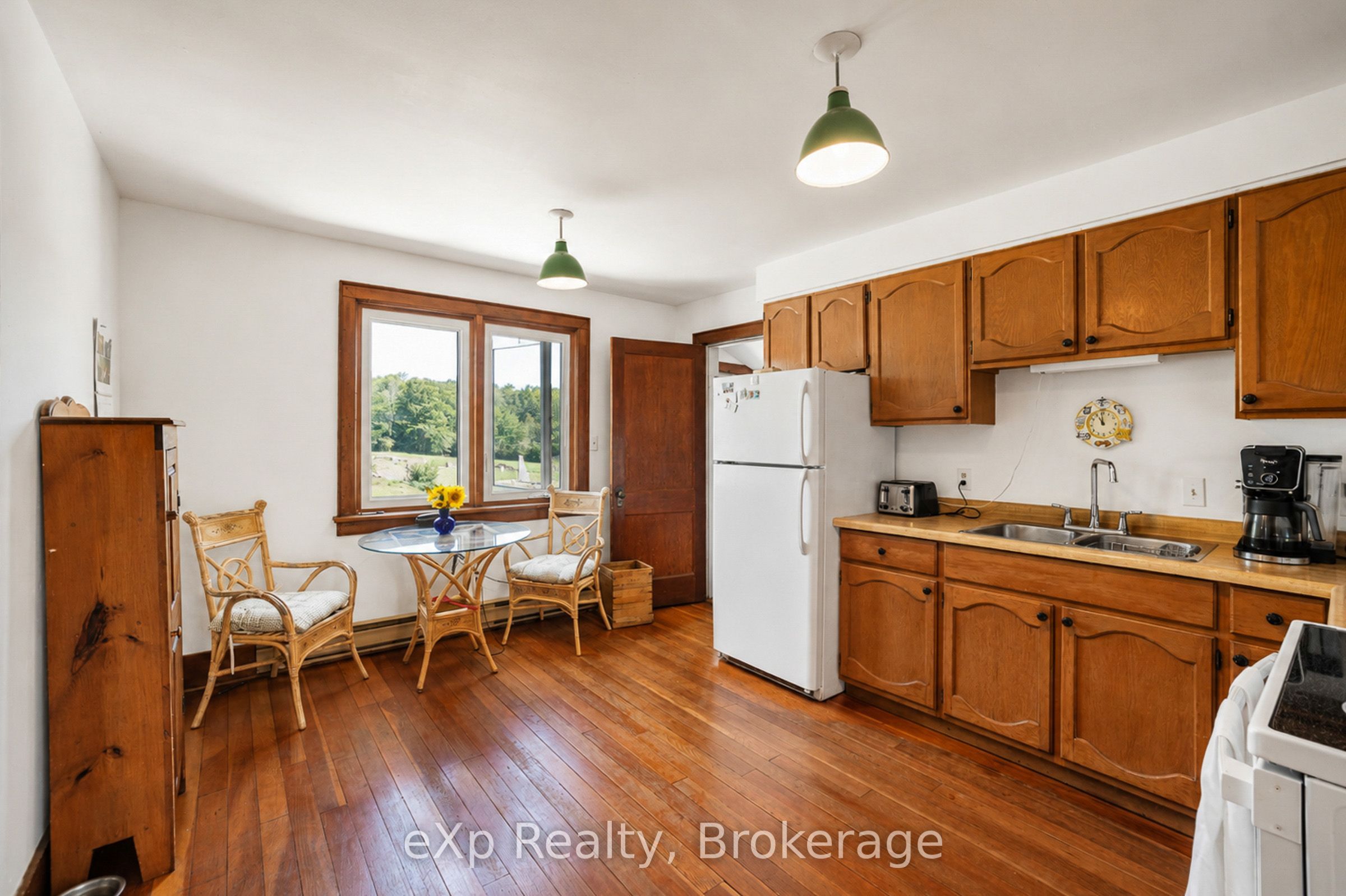 58111 12th Line Property Photo 6