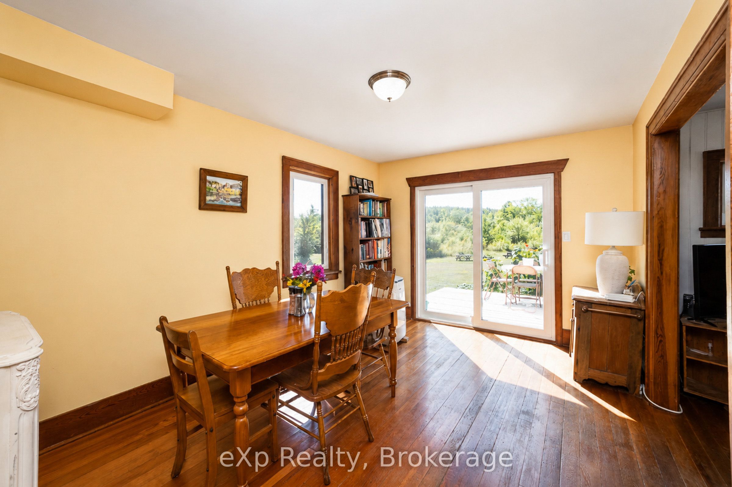 58111 12th Line Property Photo 7