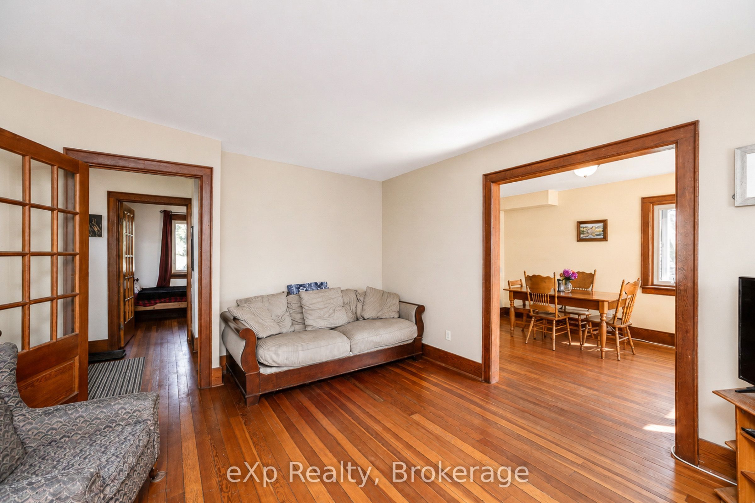 58111 12th Line Property Photo 9