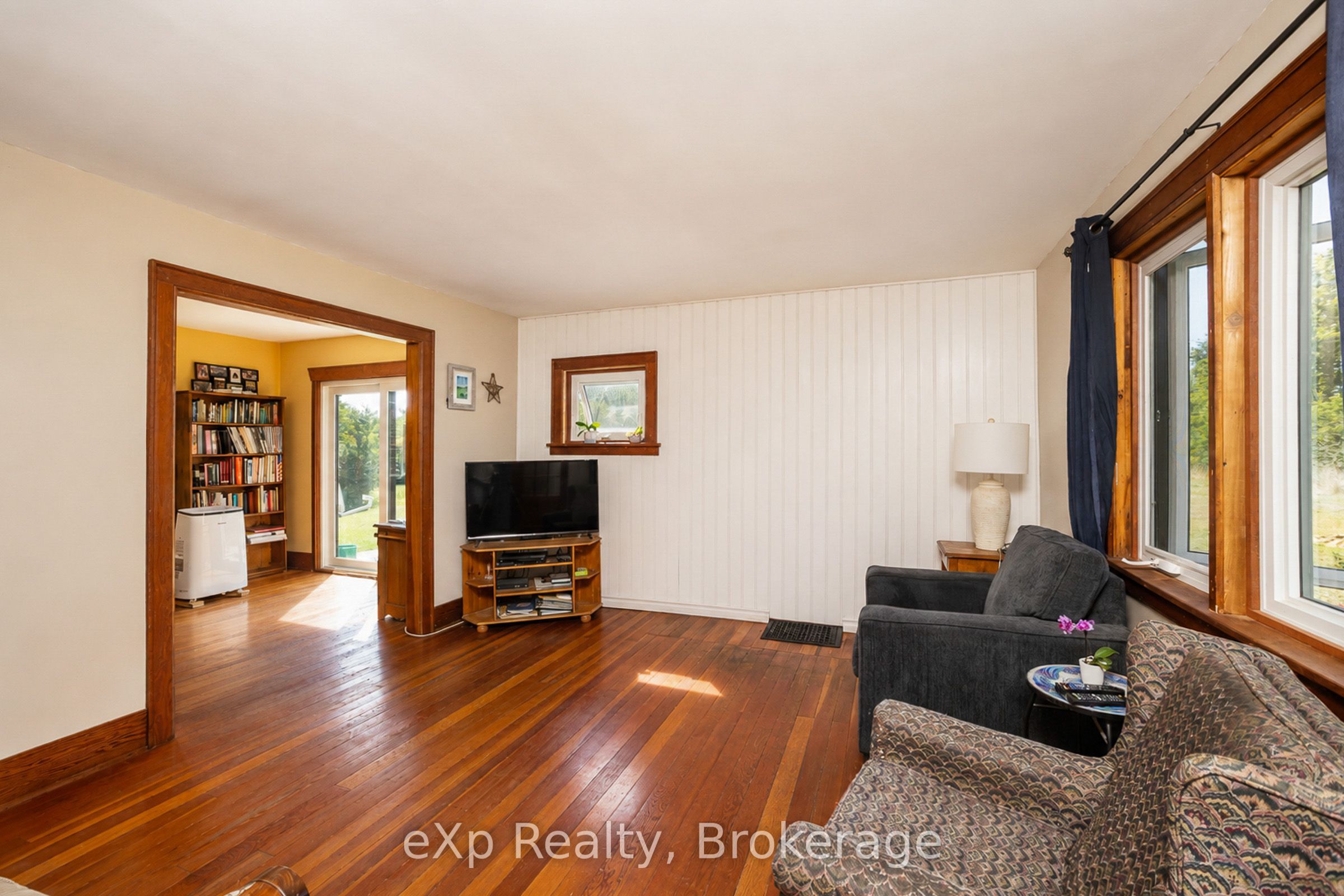 58111 12th Line Property Photo 10