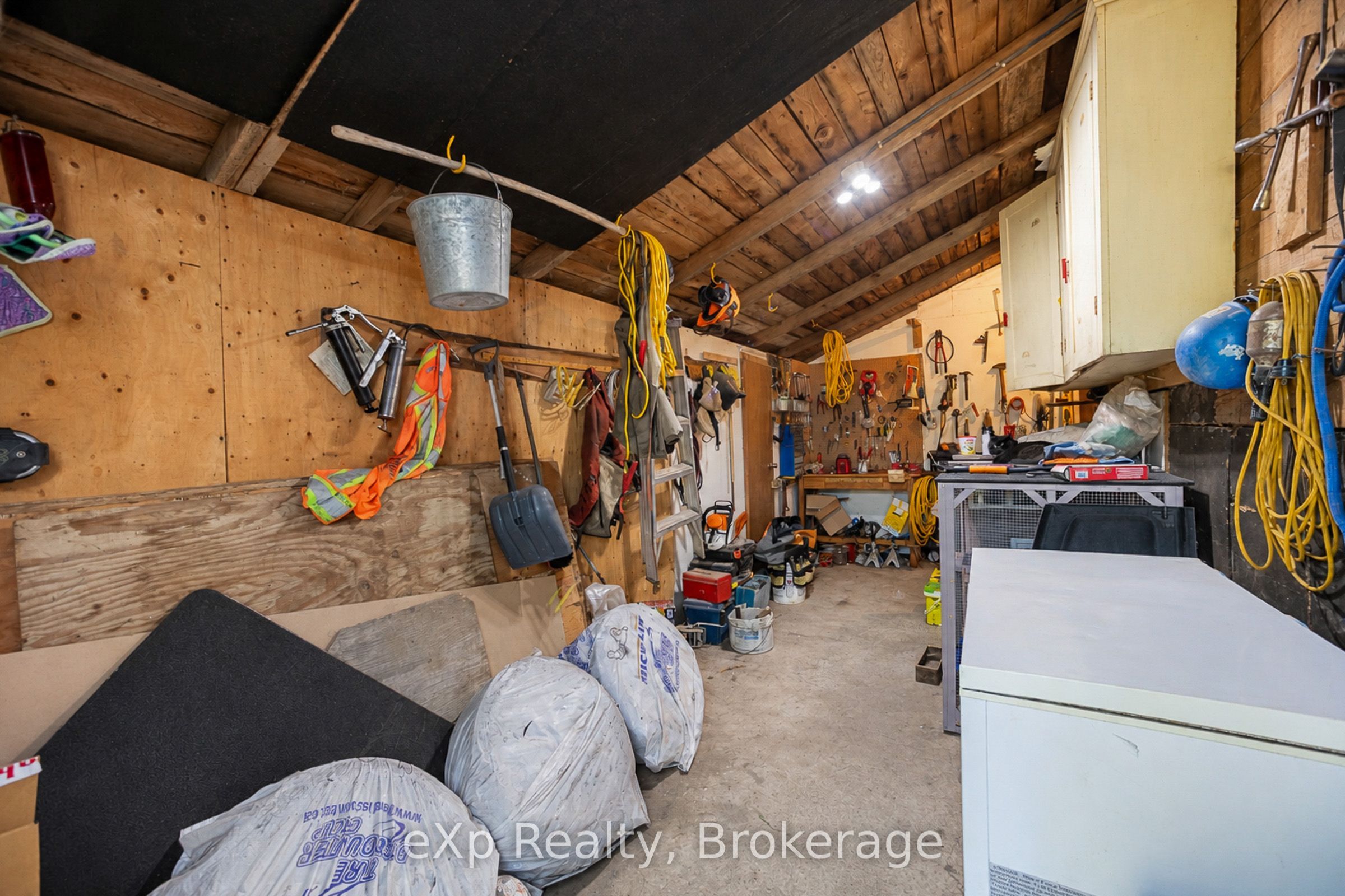 58111 12th Line Property Photo 23