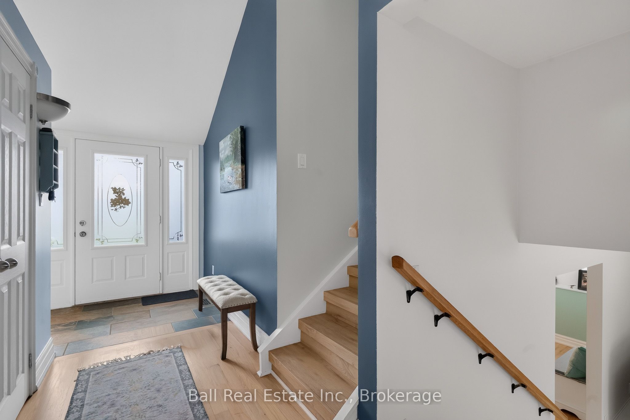 118 Echo Bay Road E Property Photo 18