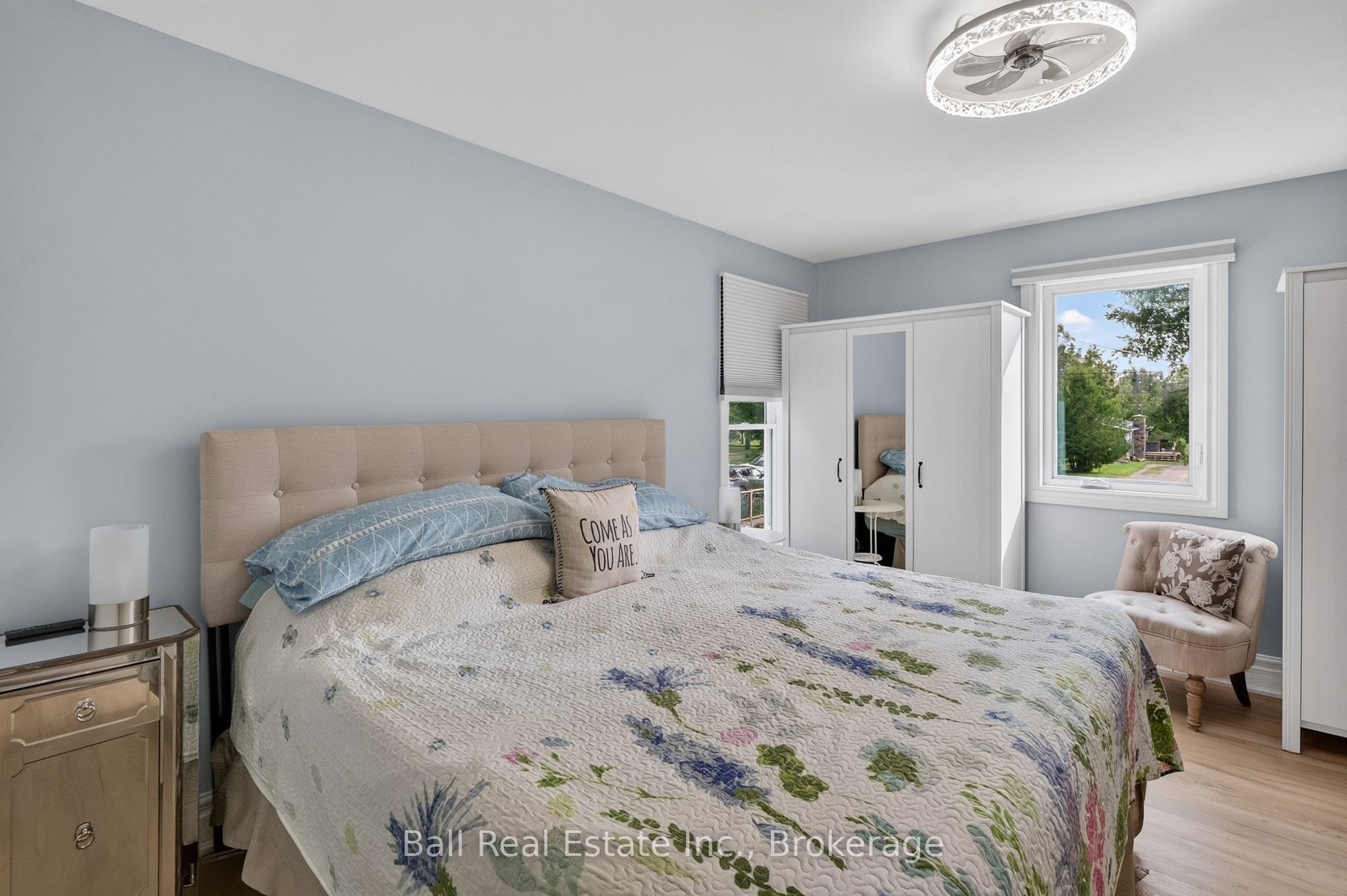 118 Echo Bay Road E Property Photo 22