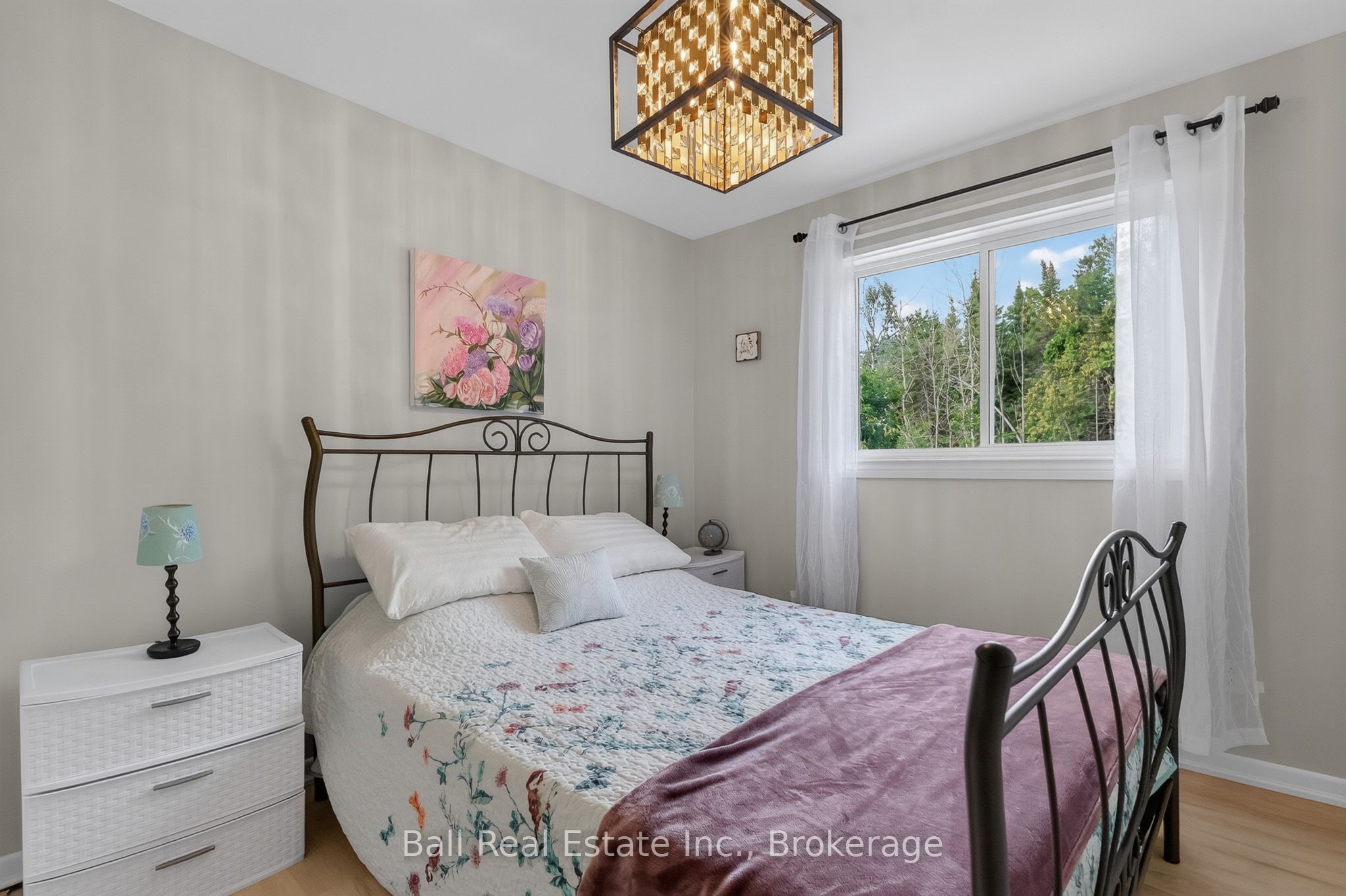 118 Echo Bay Road E Property Photo 27