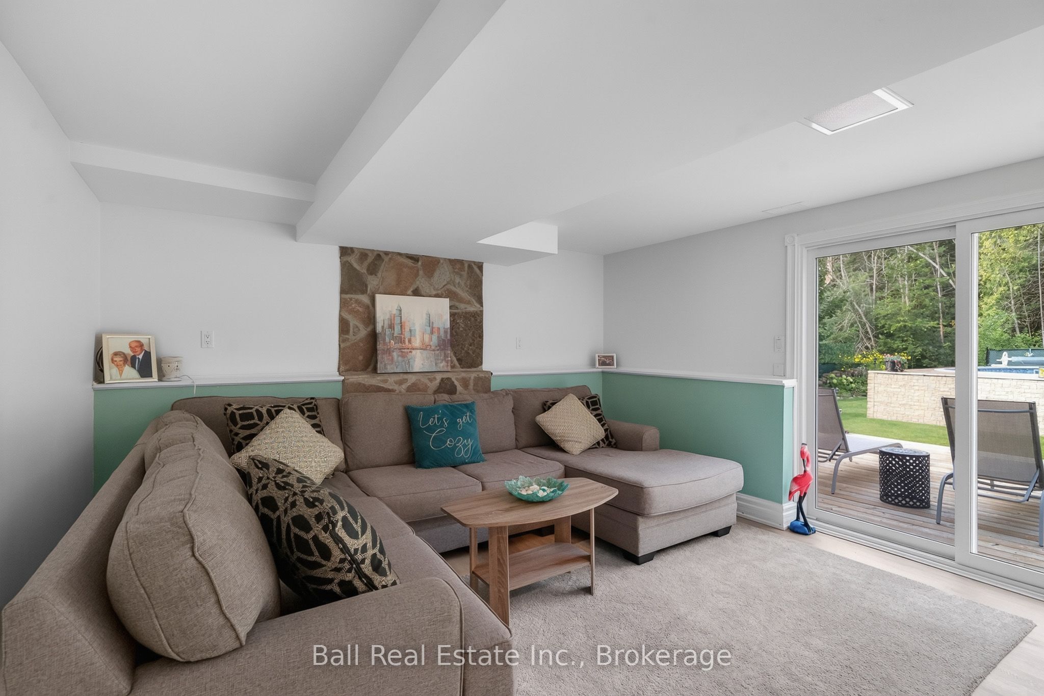 118 Echo Bay Road E Property Photo 30