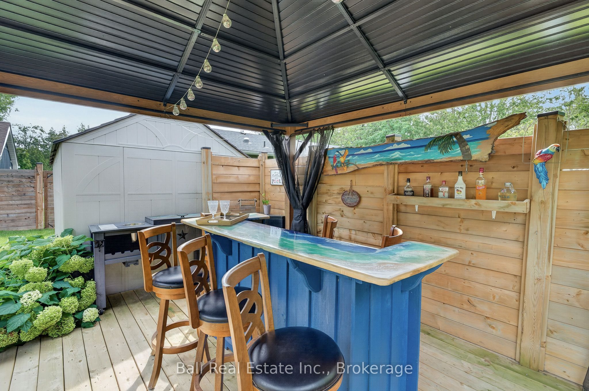 118 Echo Bay Road E Property Photo 37
