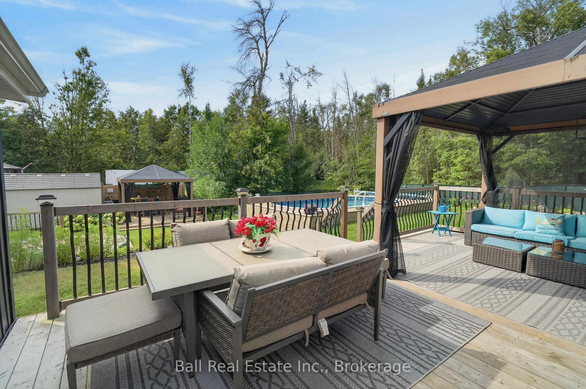 118 Echo Bay Road E Property Photo 43
