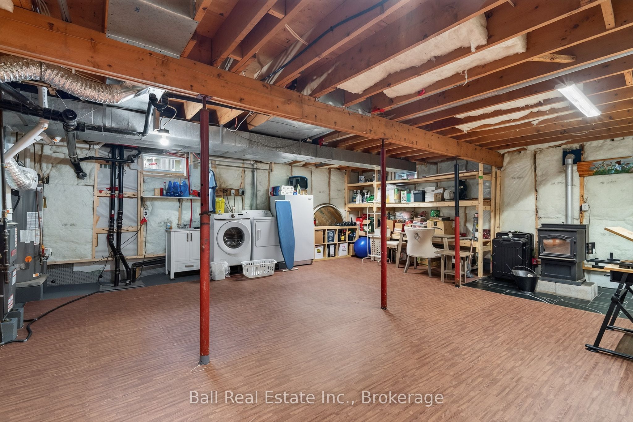 118 Echo Bay Road E Property Photo 45