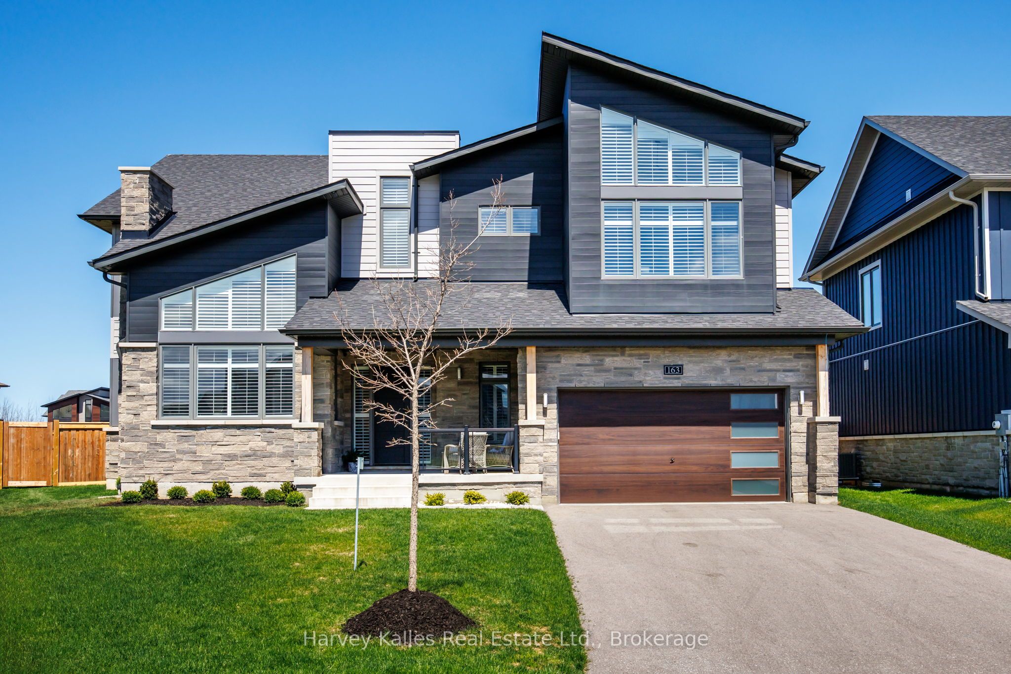 163 Springside Crescent Property Photo 2