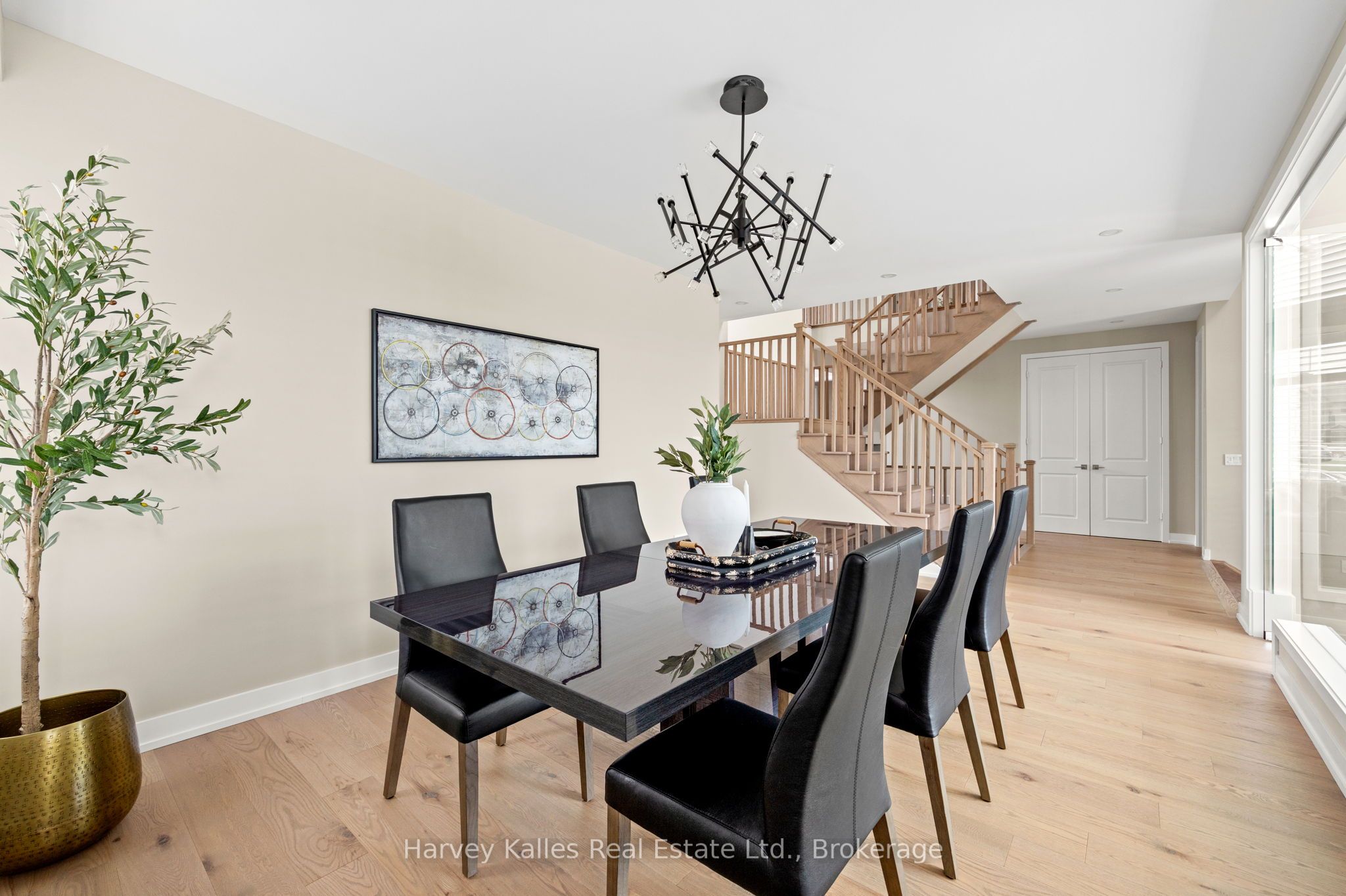 163 Springside Crescent Property Photo 8