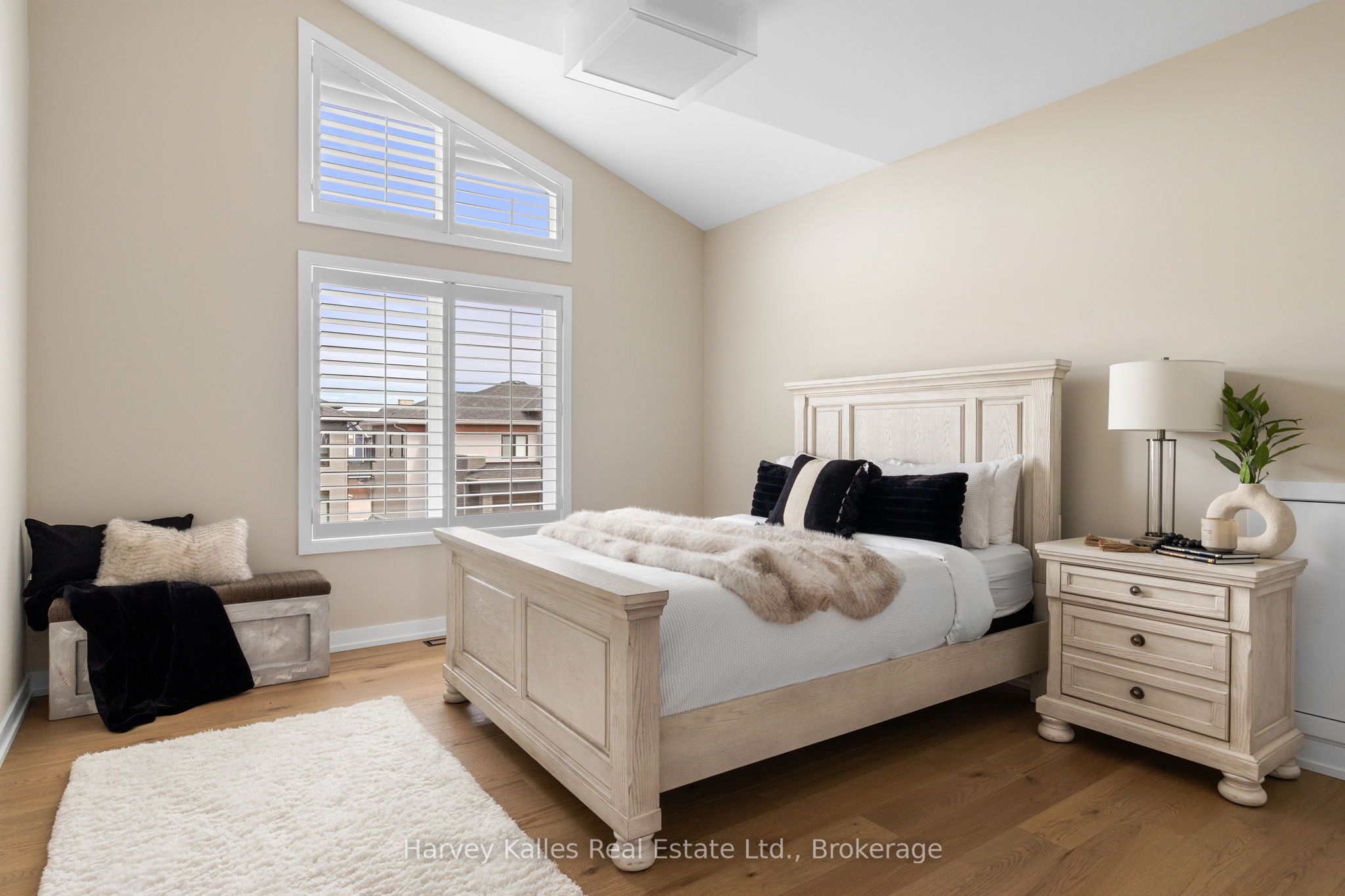 163 Springside Crescent Property Photo 32