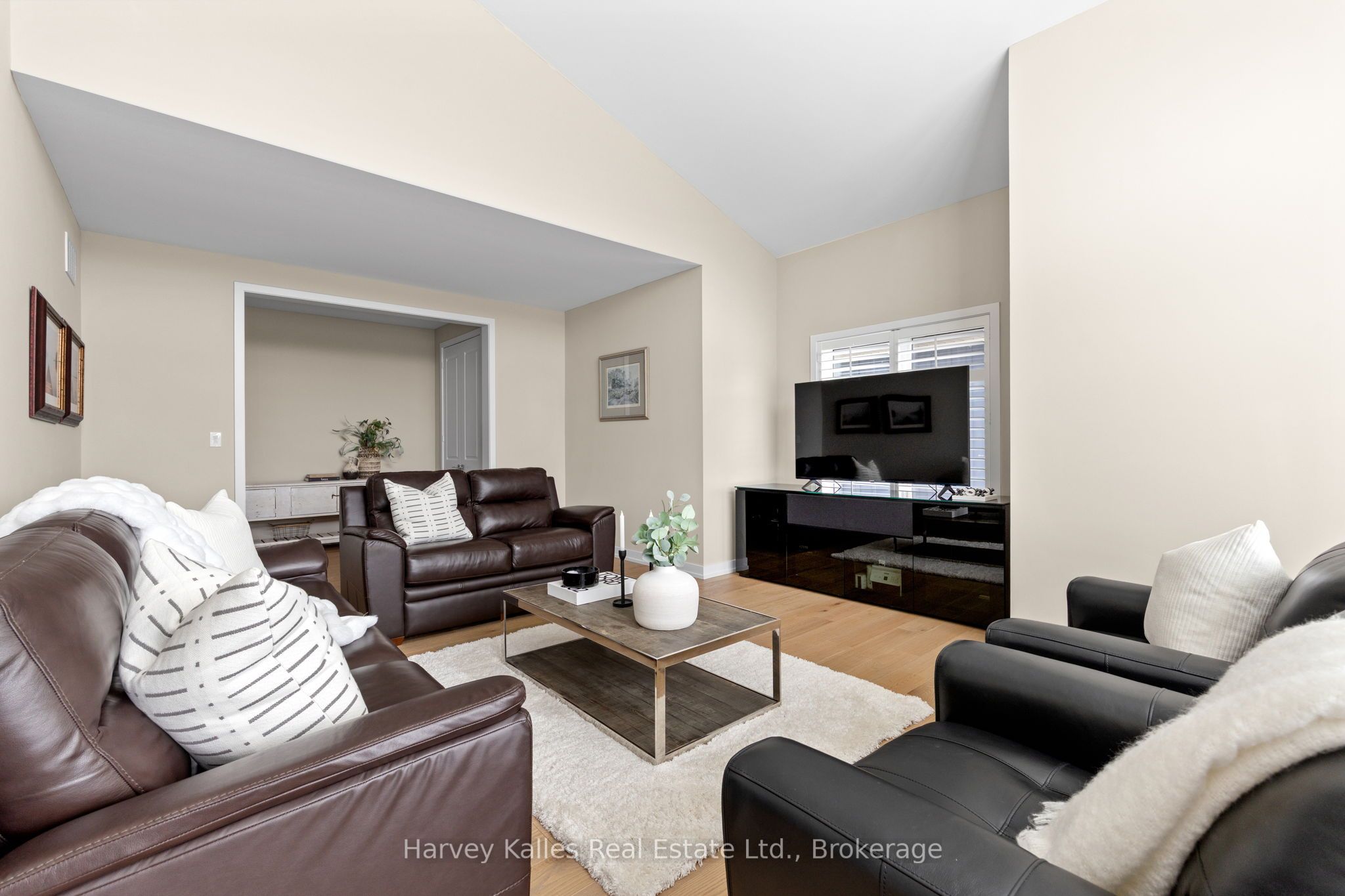 163 Springside Crescent Property Photo 38